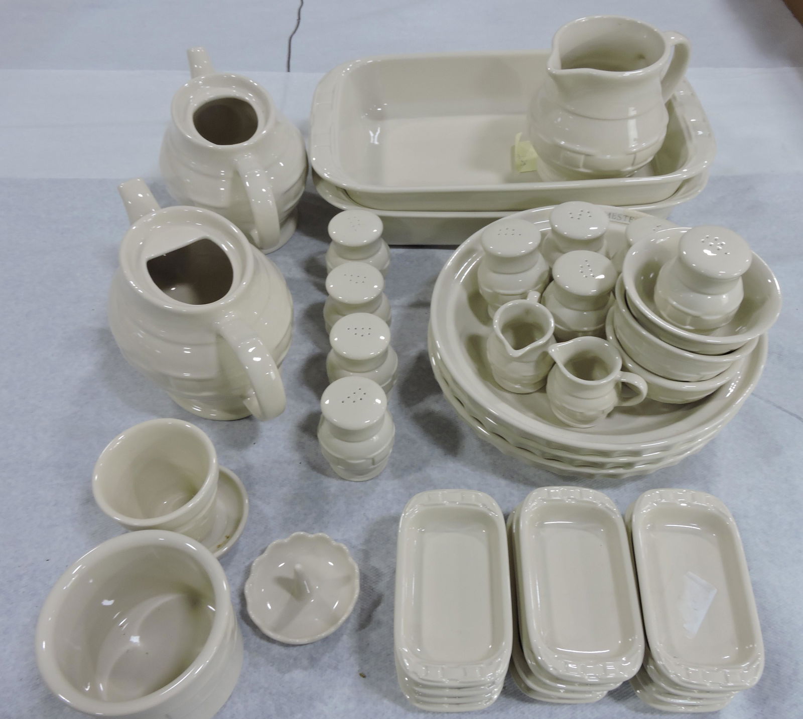 Hall China Longaberger lot of 37 pcs (1 of 1)