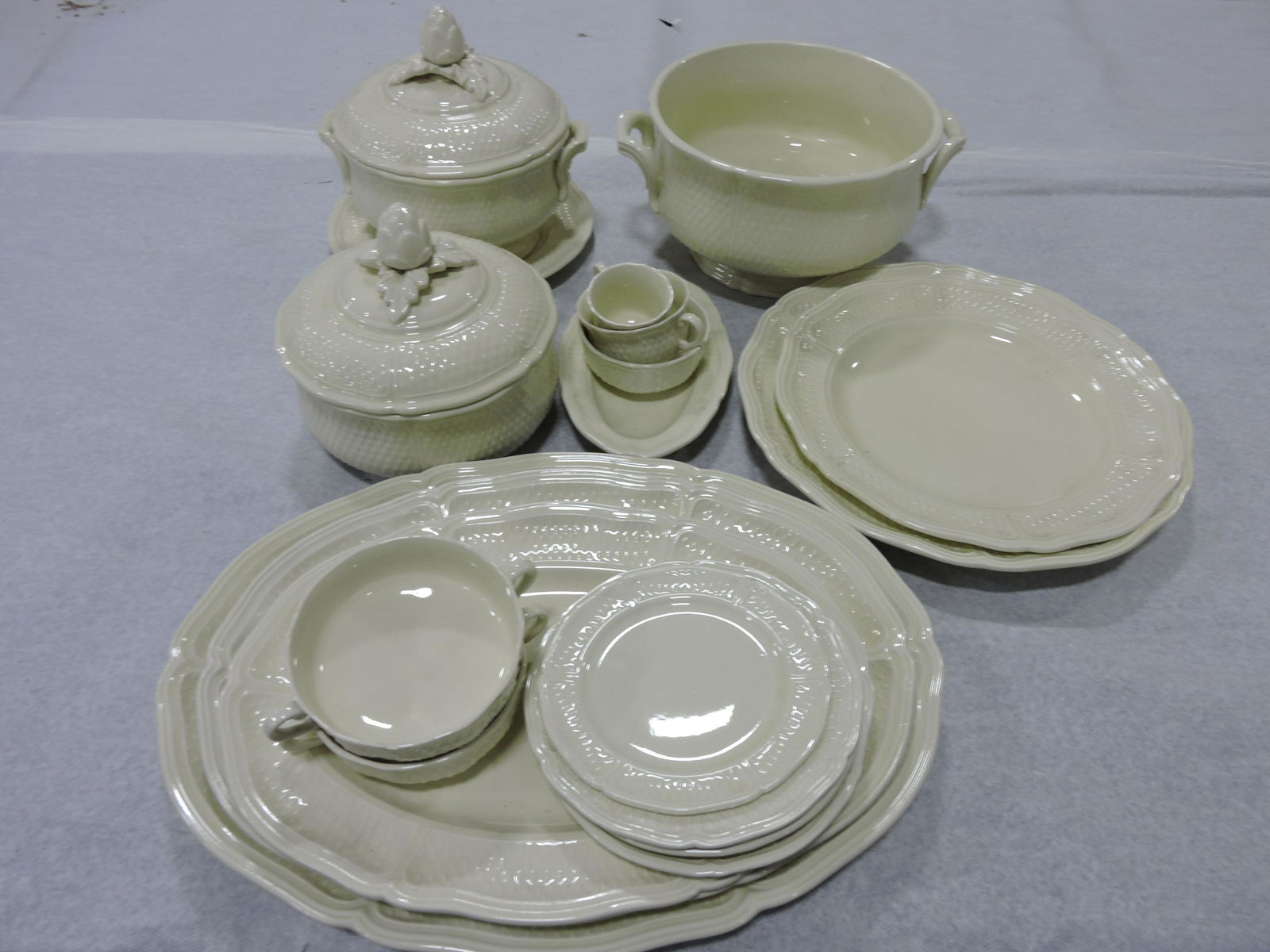 French Gien DuBarry set of china, 19 pcs (1 of 1)