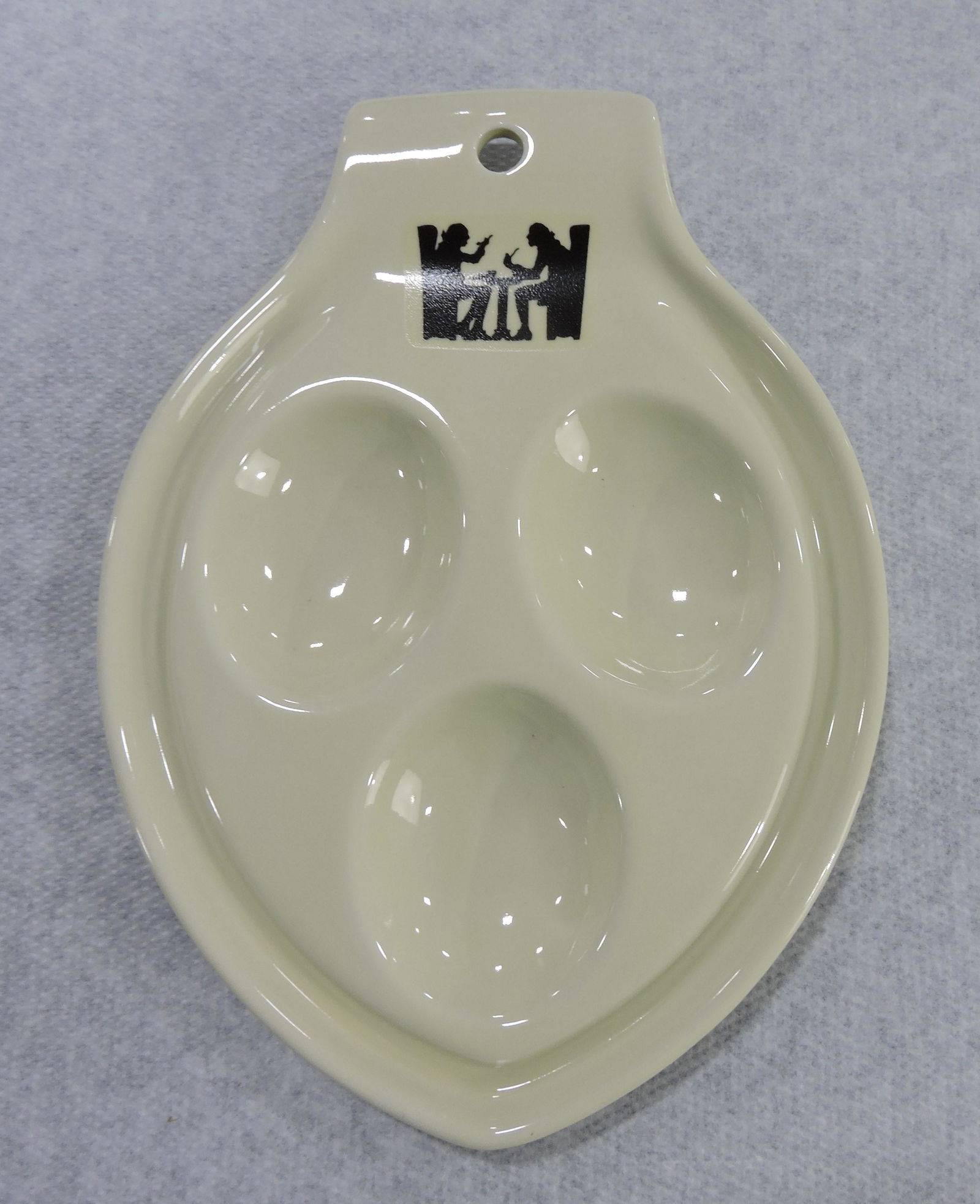 Hall China Silhouette spoon rest, 1991 China (1 of 1)