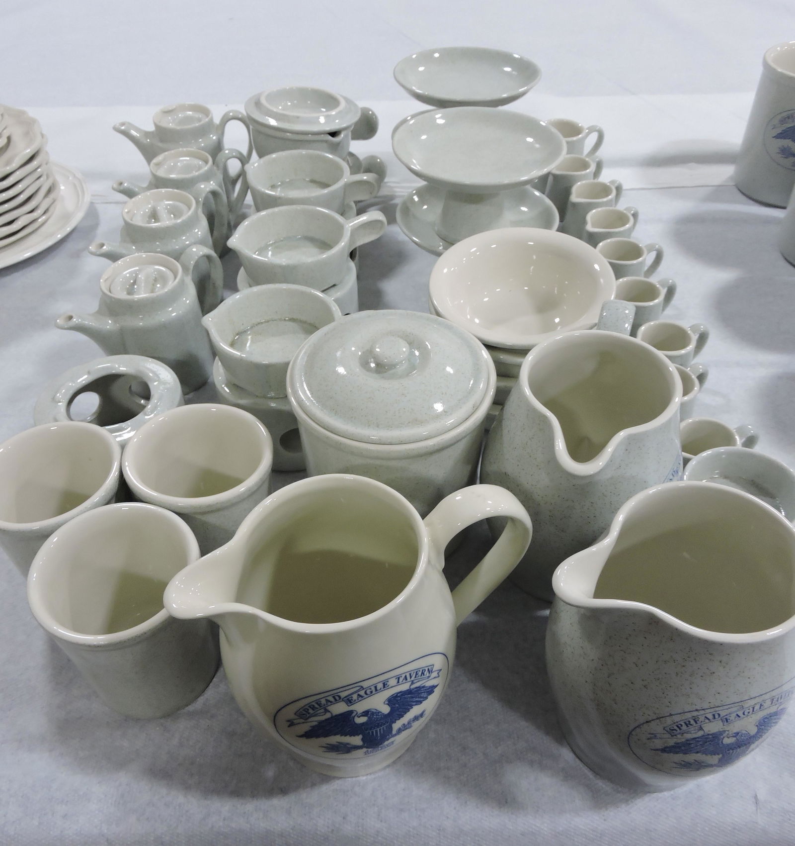 Hall China wooden dish crate with Spread (1 of 1)