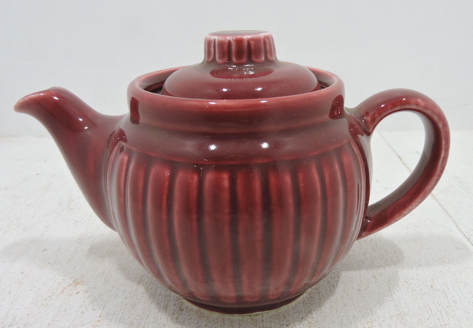 Hall China Everson ribbed teapot, sample, (1 of 2)