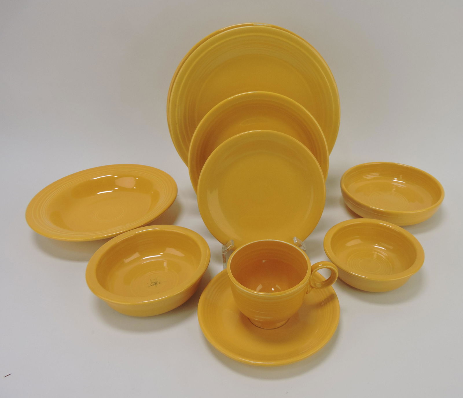 Fiesta 10 pc place setting, yellow (1 of 1)