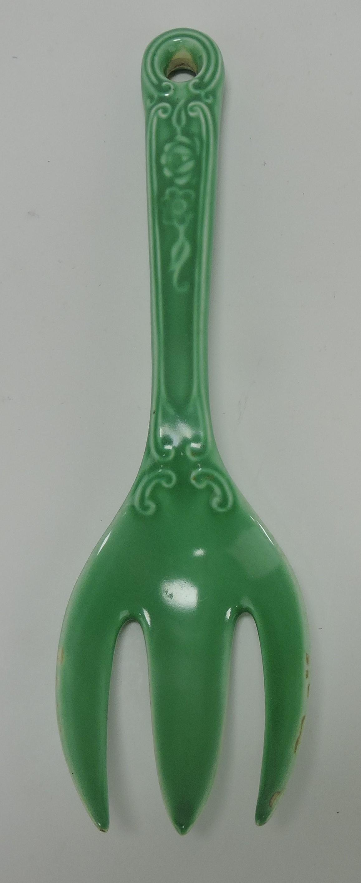 Kitchen Kraft fork, green, wear (1 of 1)