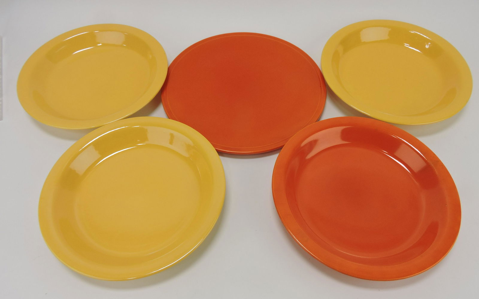 Kitchen Kraft cake plate and 4 pie (1 of 1)