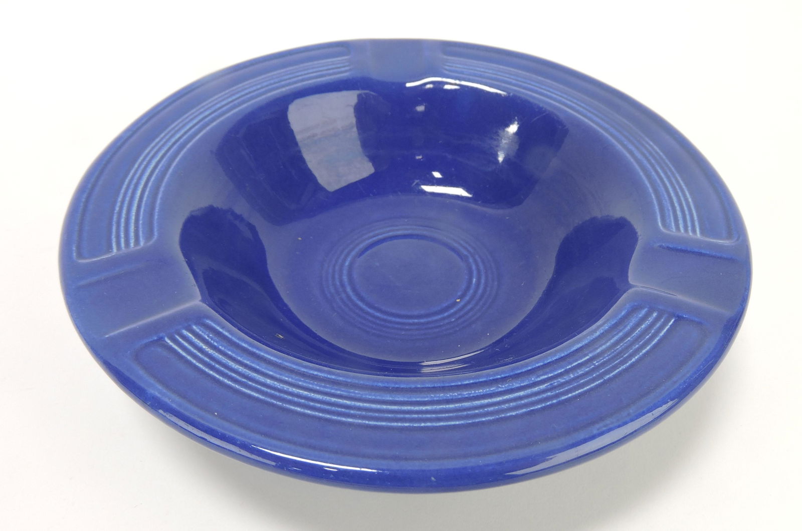 Fiesta ashtray, cobalt (1 of 1)