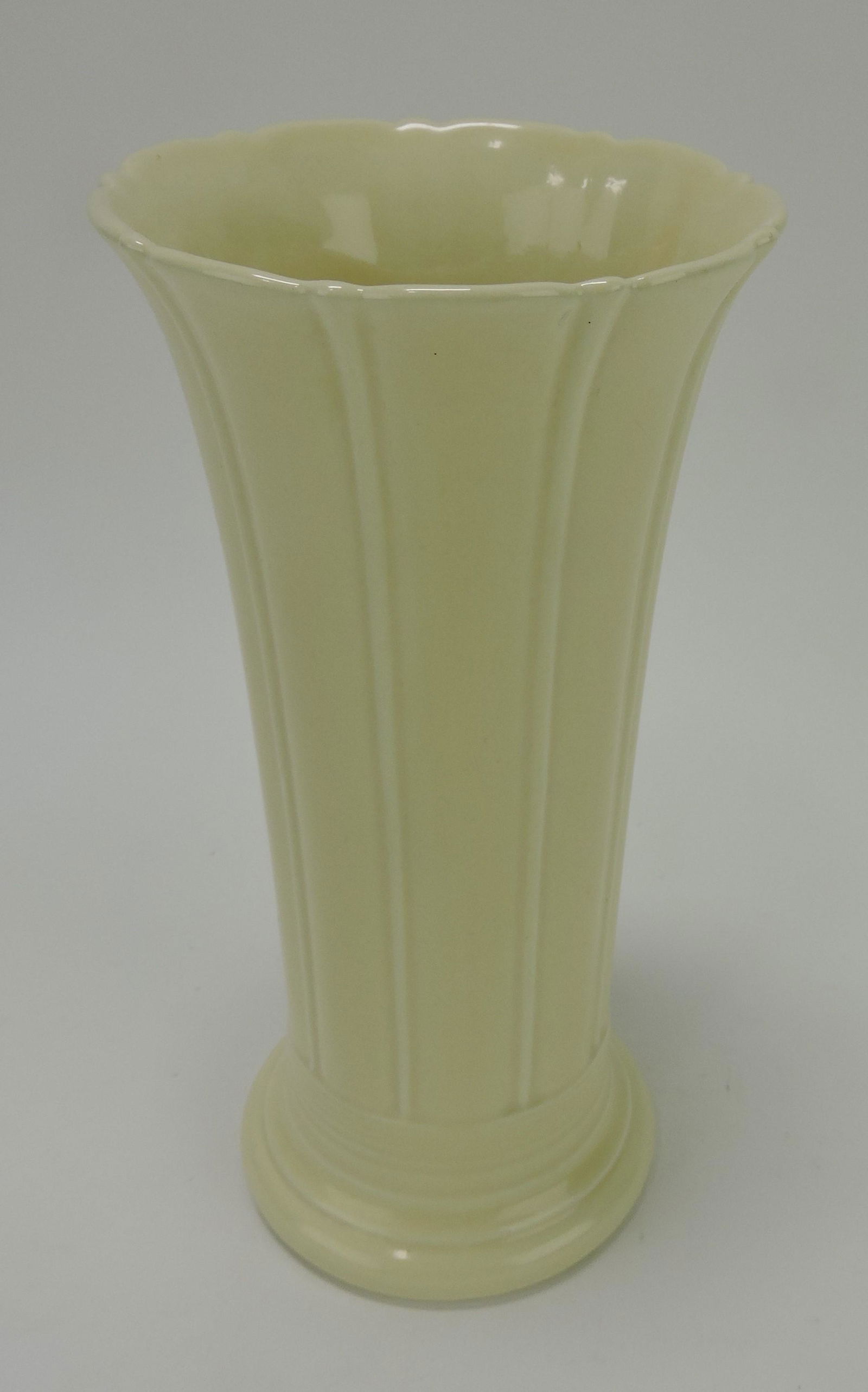 Fiesta 8" flower vase, ivory (1 of 1)