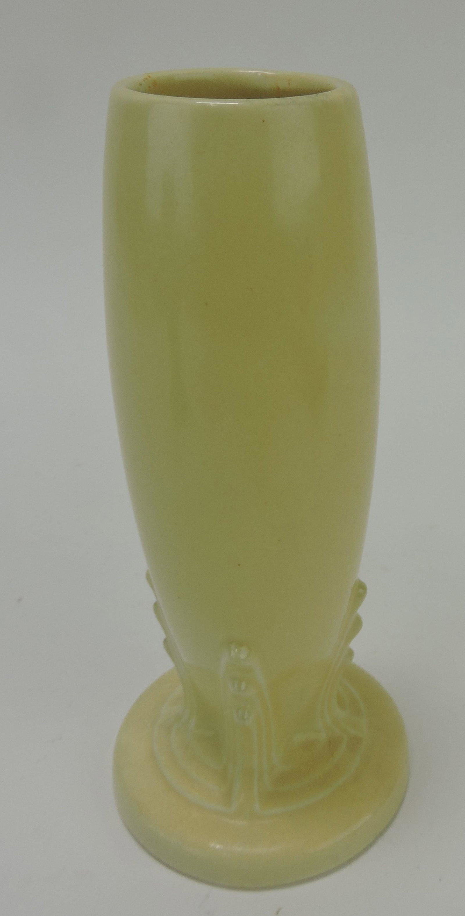 Fiesta bud vase, ivory: .