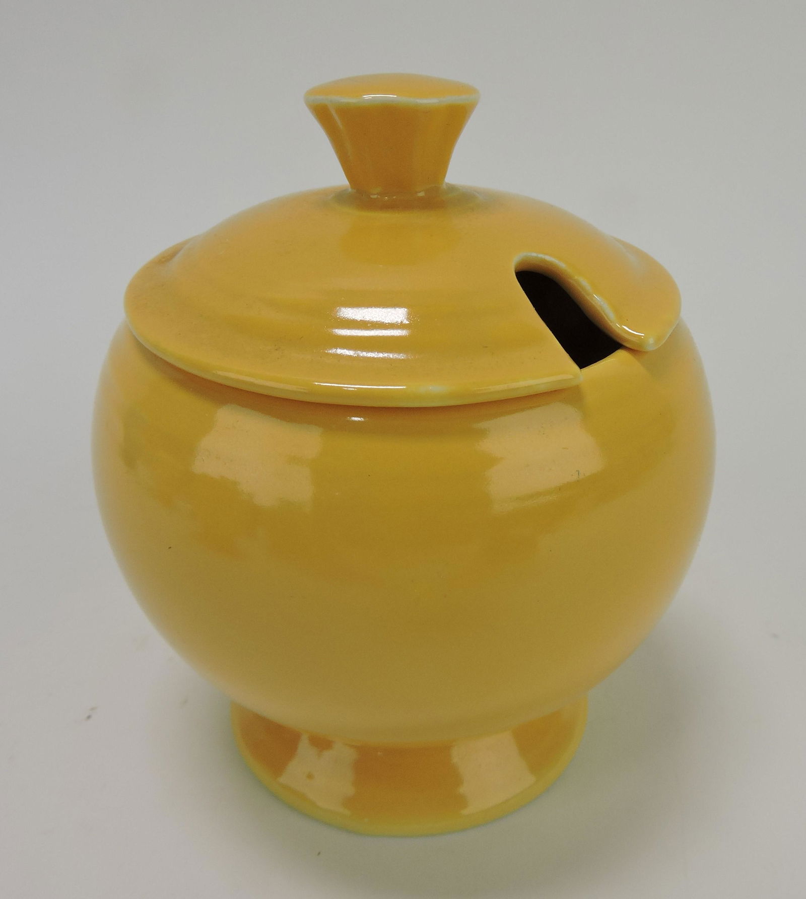 Fiesta marmalade, yellow, minor (1 of 1)