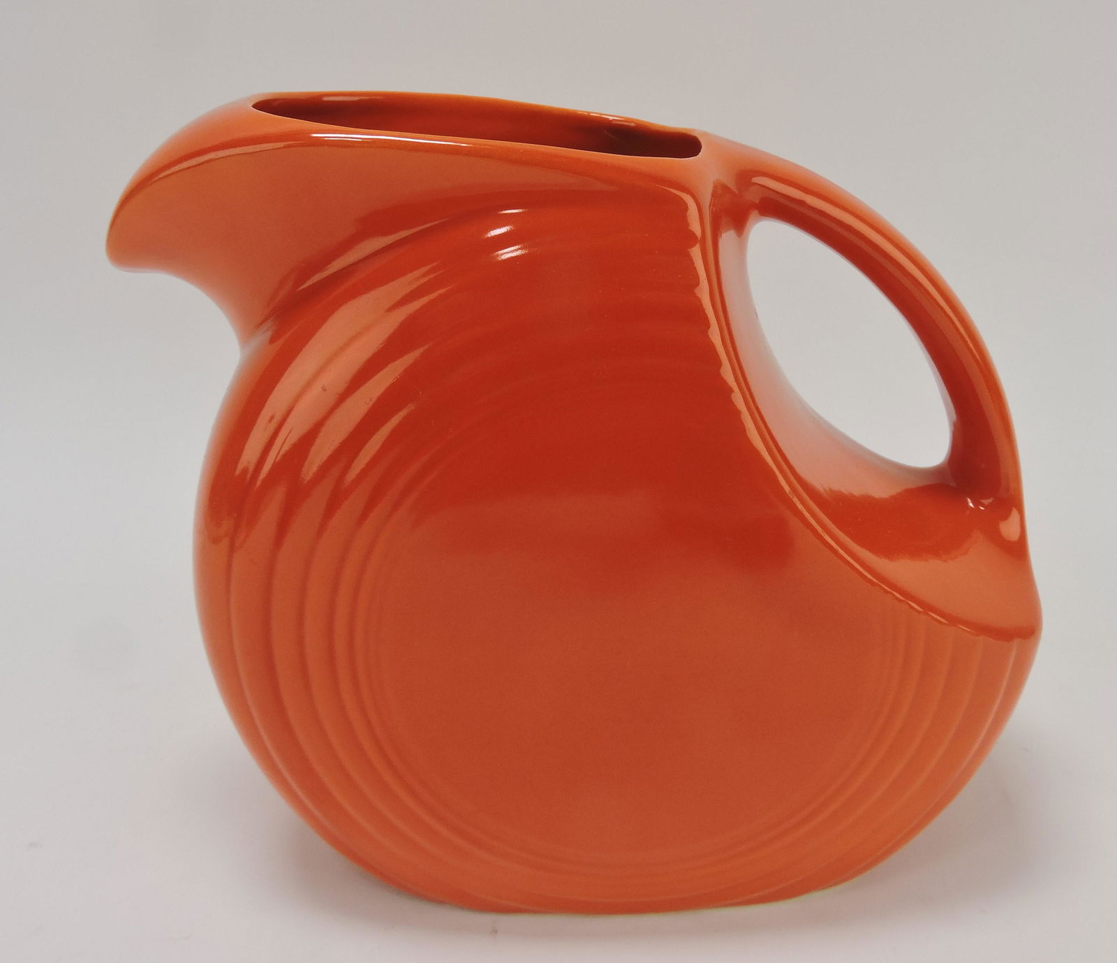 Fiesta disc water pitcher, red (1 of 1)