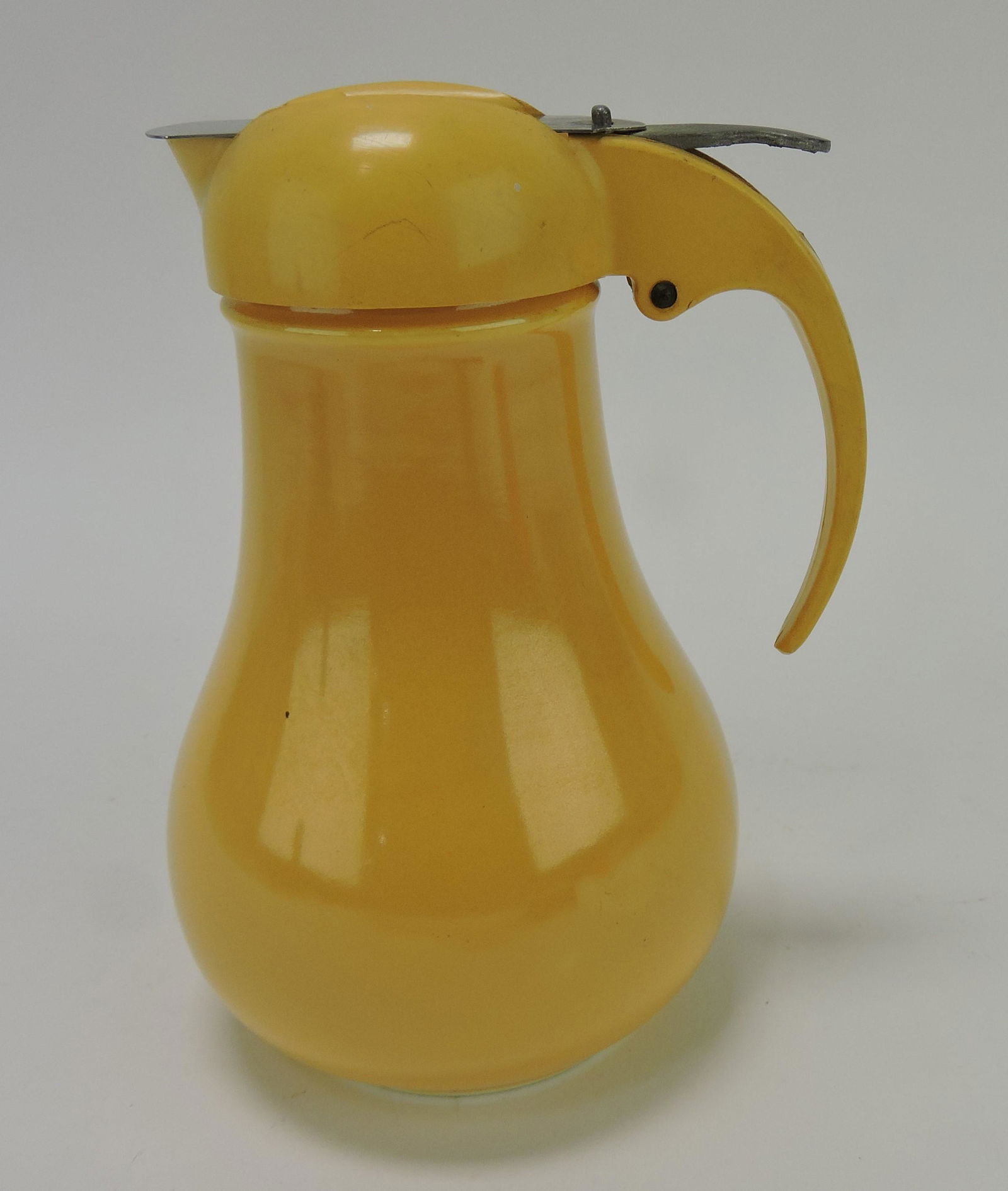 Fiesta syrup pitcher, yellow (1 of 1)