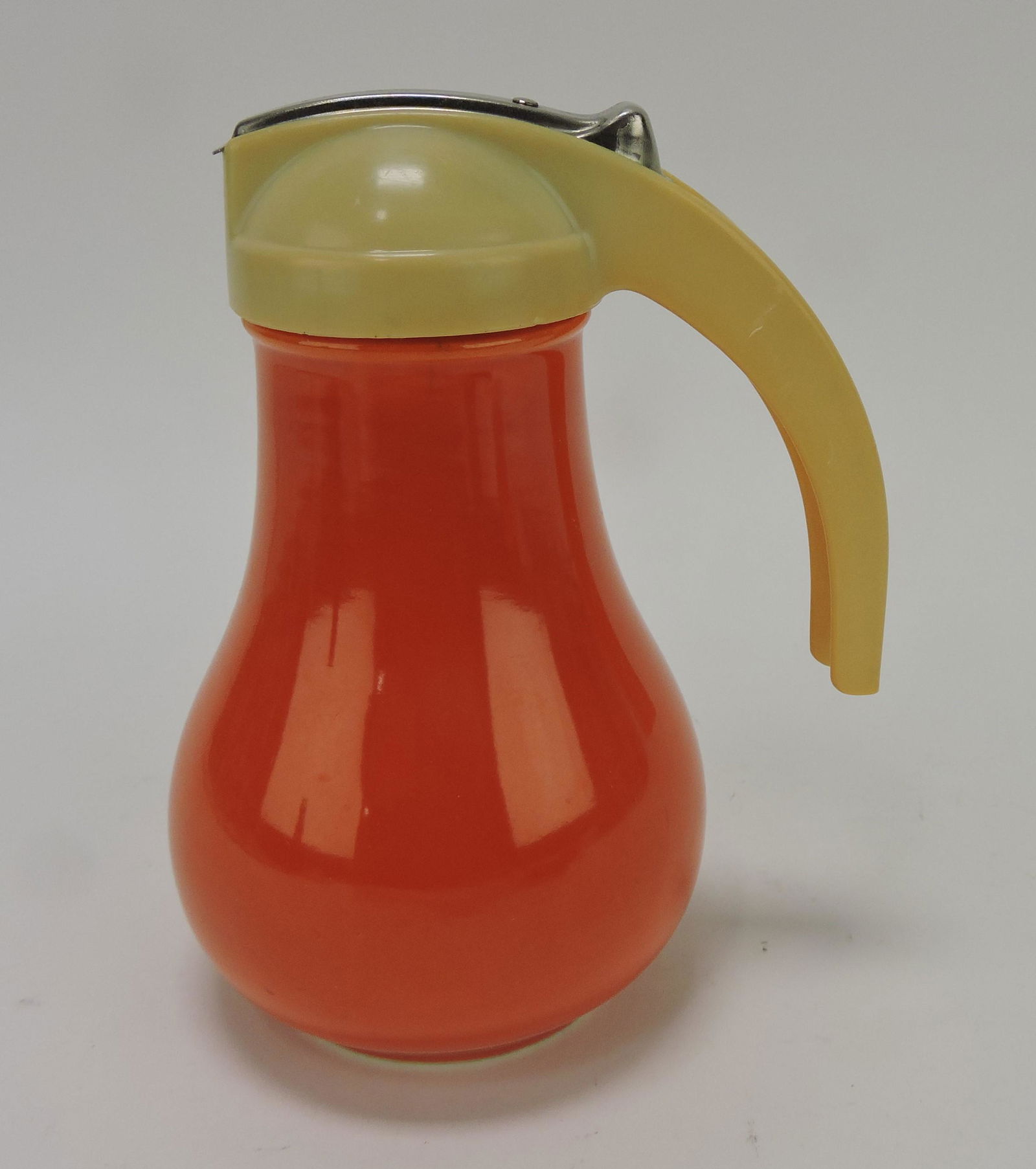 Fiesta syrup pitcher, red (1 of 1)