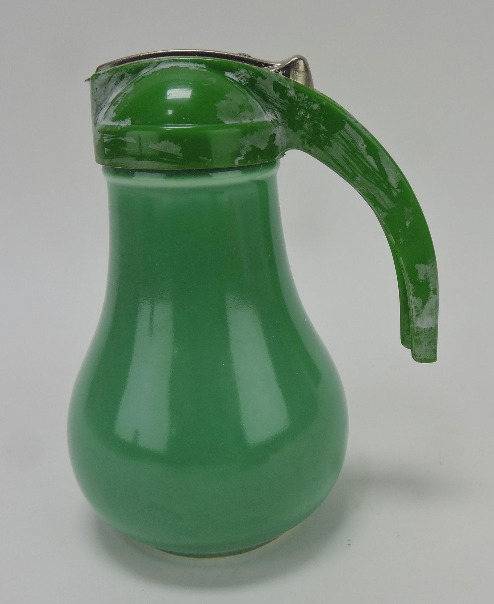 Fiesta syrup pitcher, green (1 of 1)