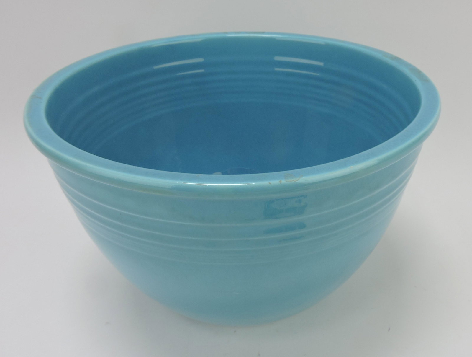 Fiesta #7 mixing bowl, turquoise,: minor nick