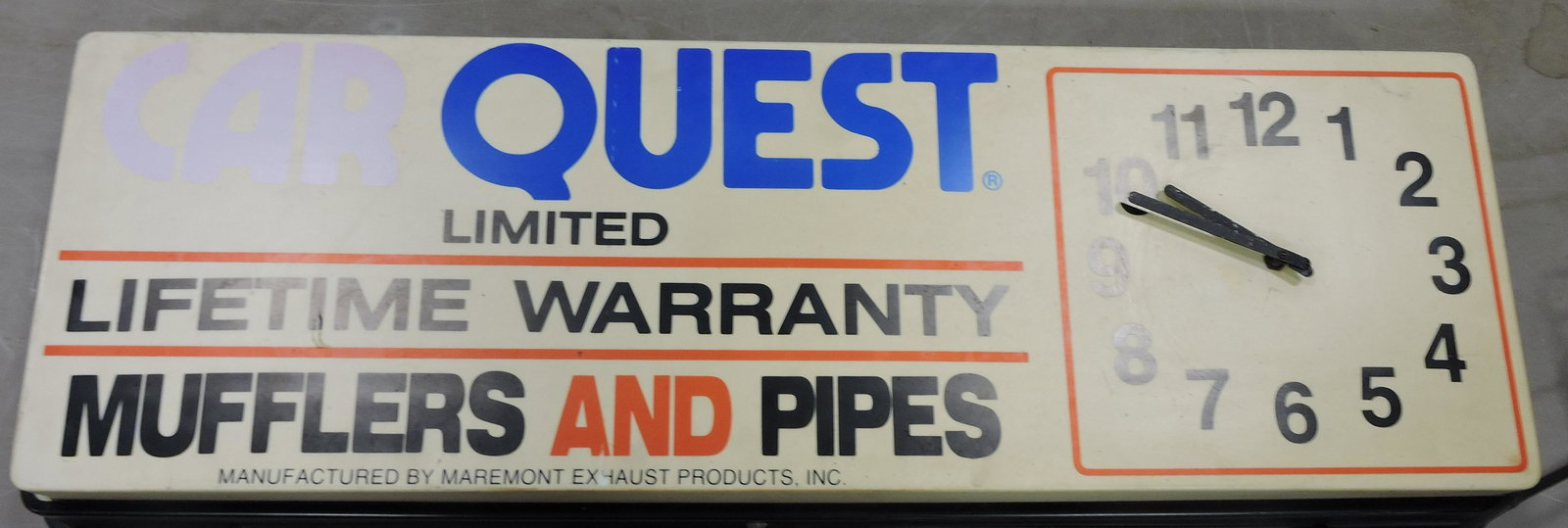 Lighted plastic 'Car Quest' clock/sign, (1 of 1)