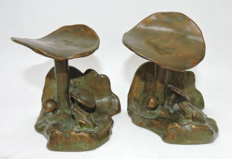 McClelland Barclay pair of bronze: bookends with mushrooms and frogs, 4"; Flower Family Collection