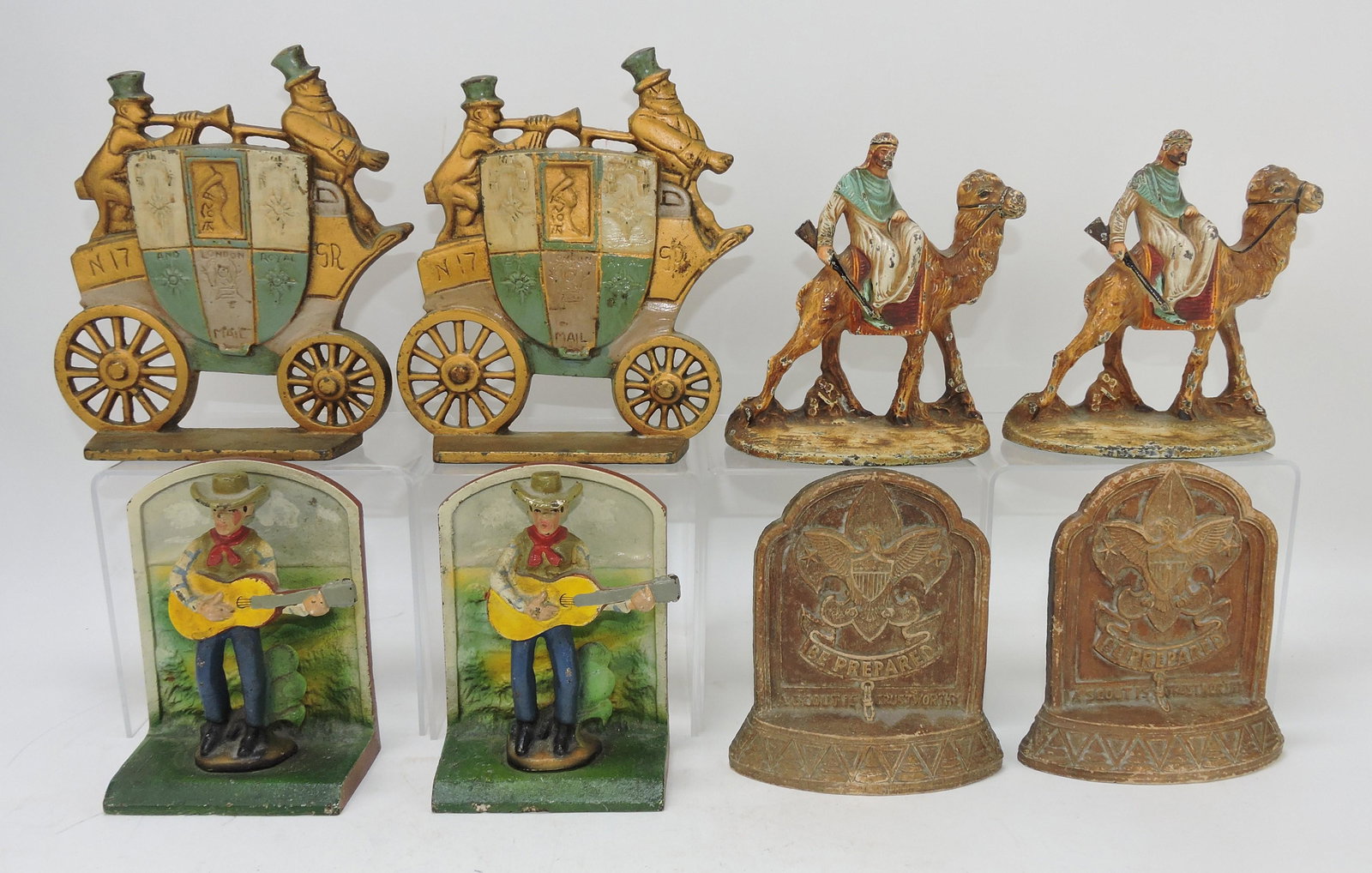 Lot of 4 pair of bookends: (1 of 1)