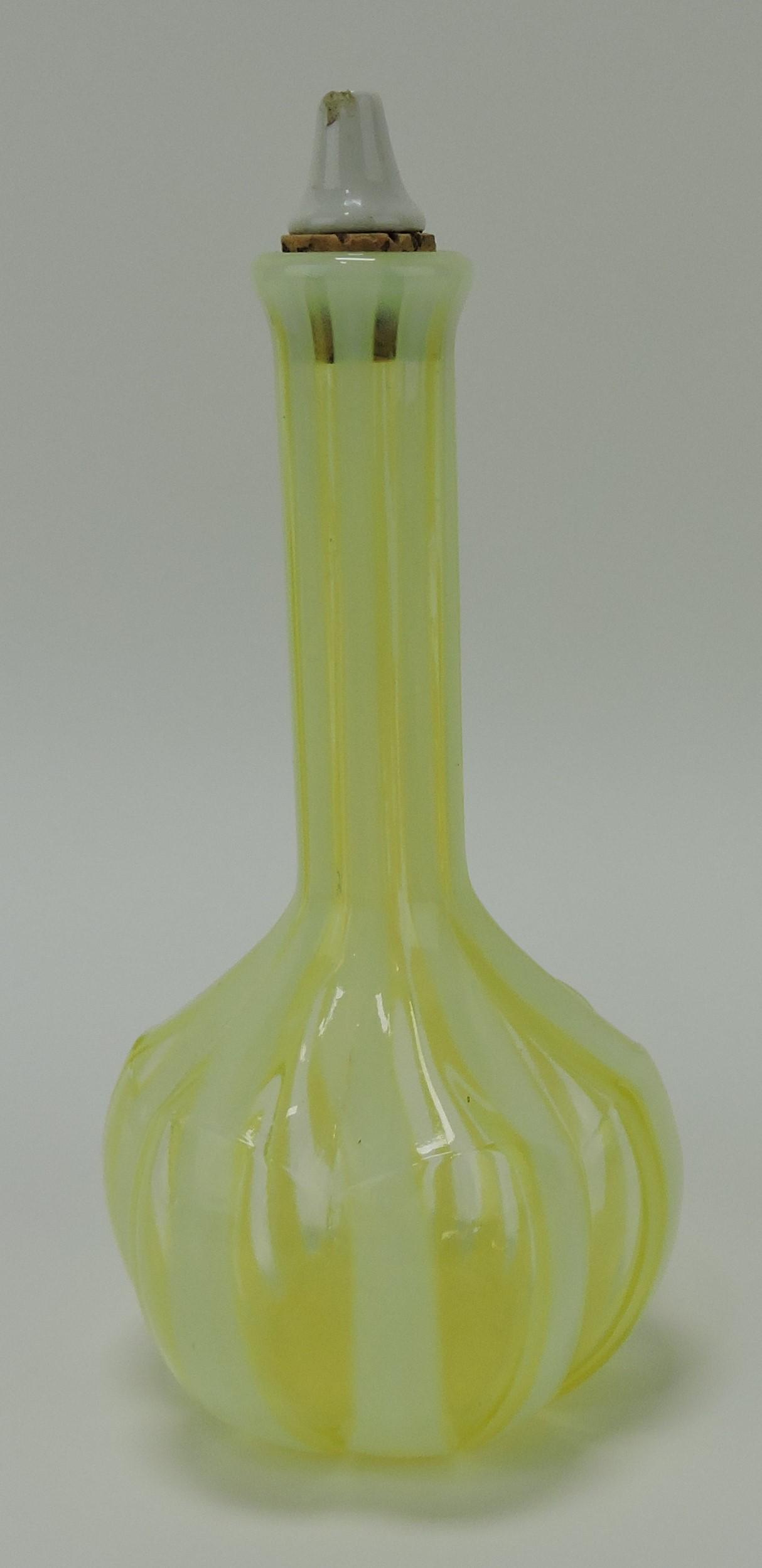 Fenton topaz vaseline opalescent: striped barber bottle
