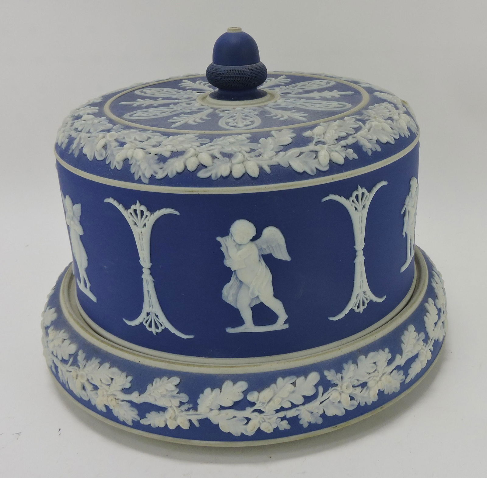 Wedgwood blue Jasperware cheese (1 of 1)