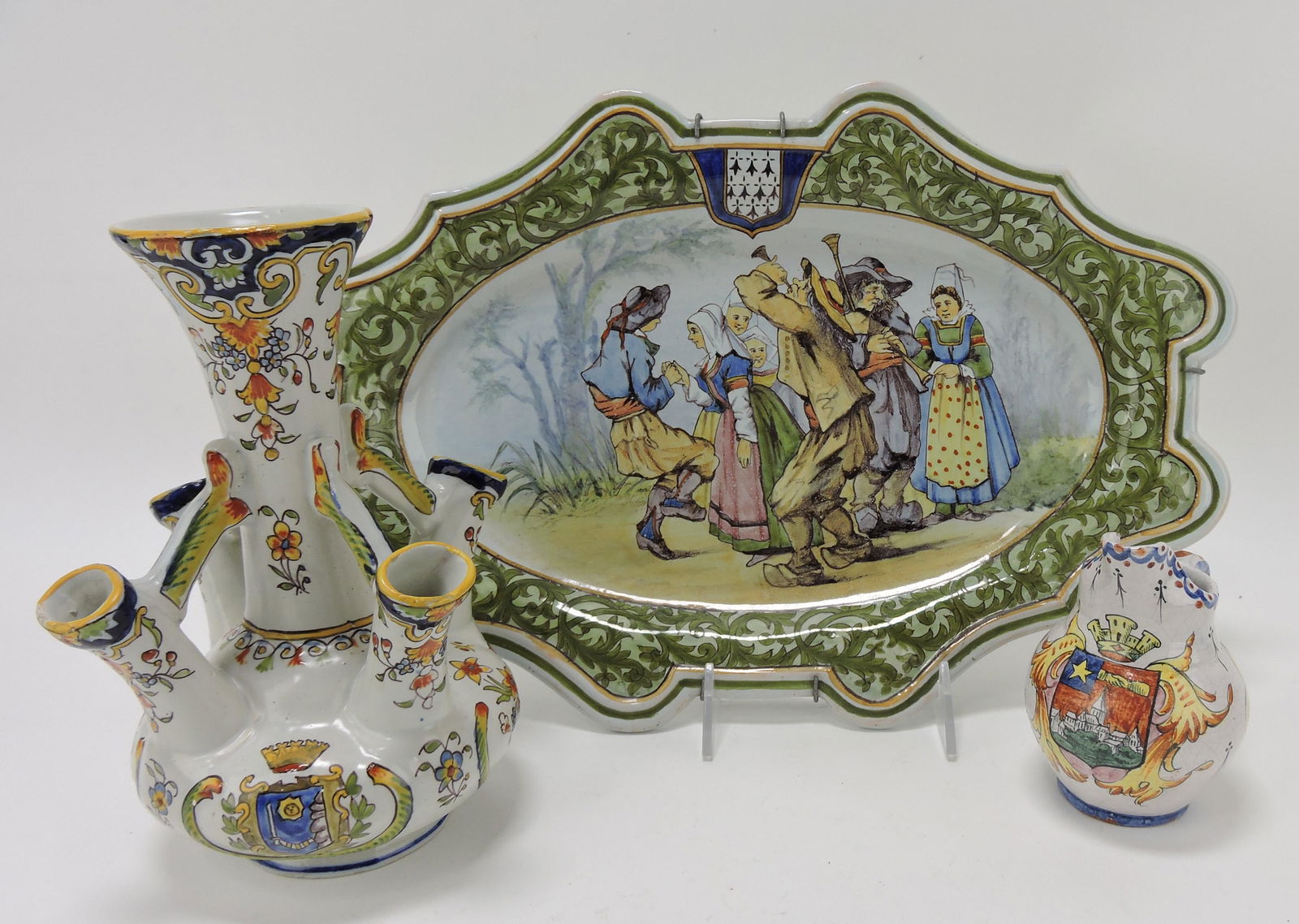 Quimper Faience 15" platter, 8 1/2" (1 of 1)