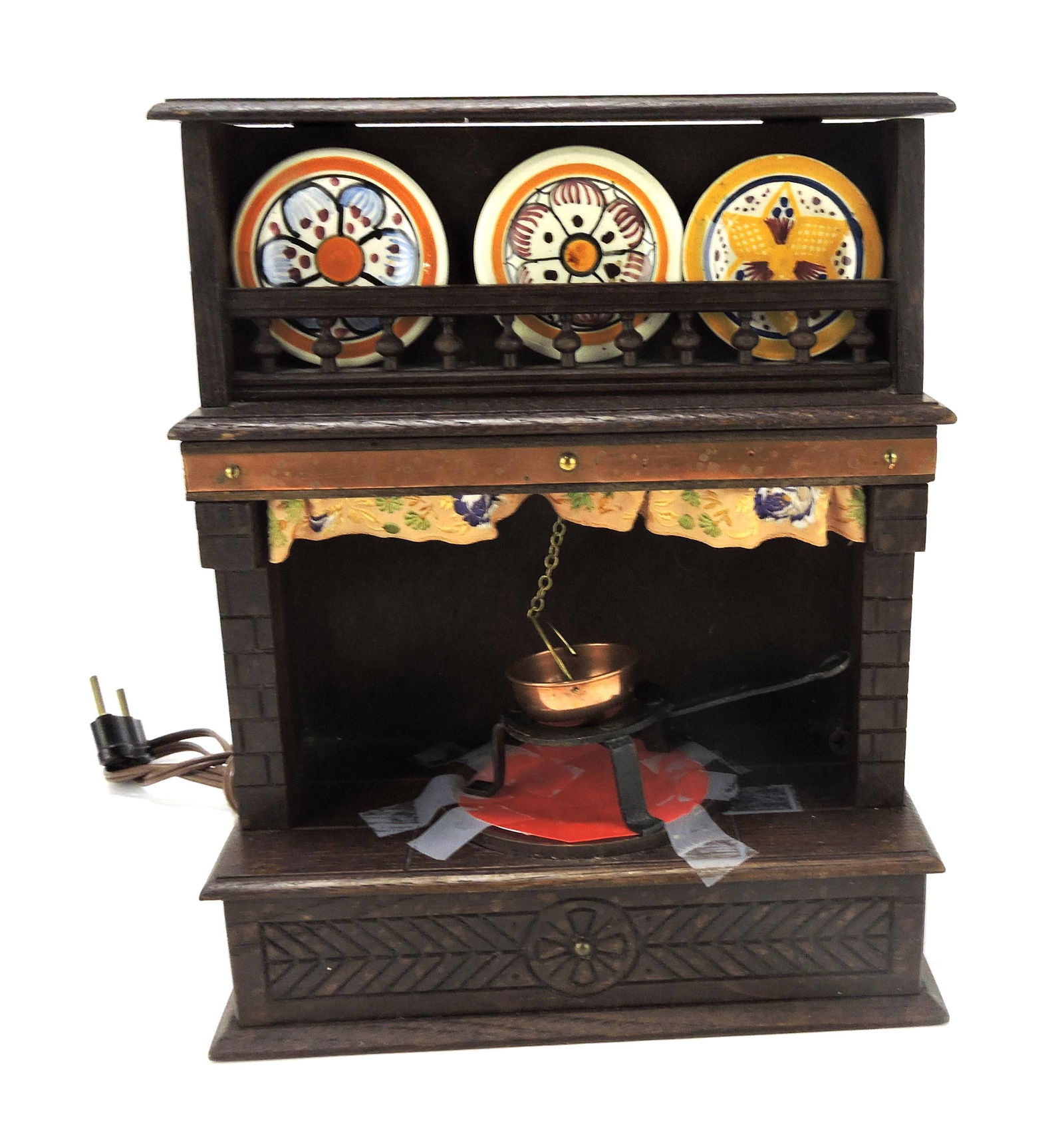 Breton Quimper salesman sample: fireplace with 3 small Quimper plates, lights up, 10 1/2", oak