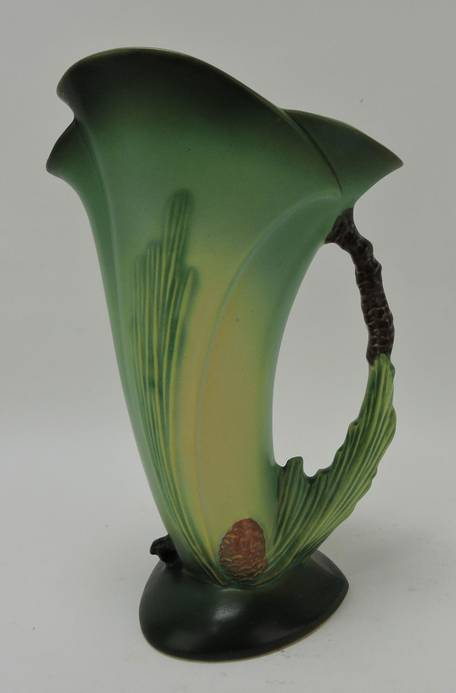 Roseville green pinecone vase, 485-10 (1 of 1)