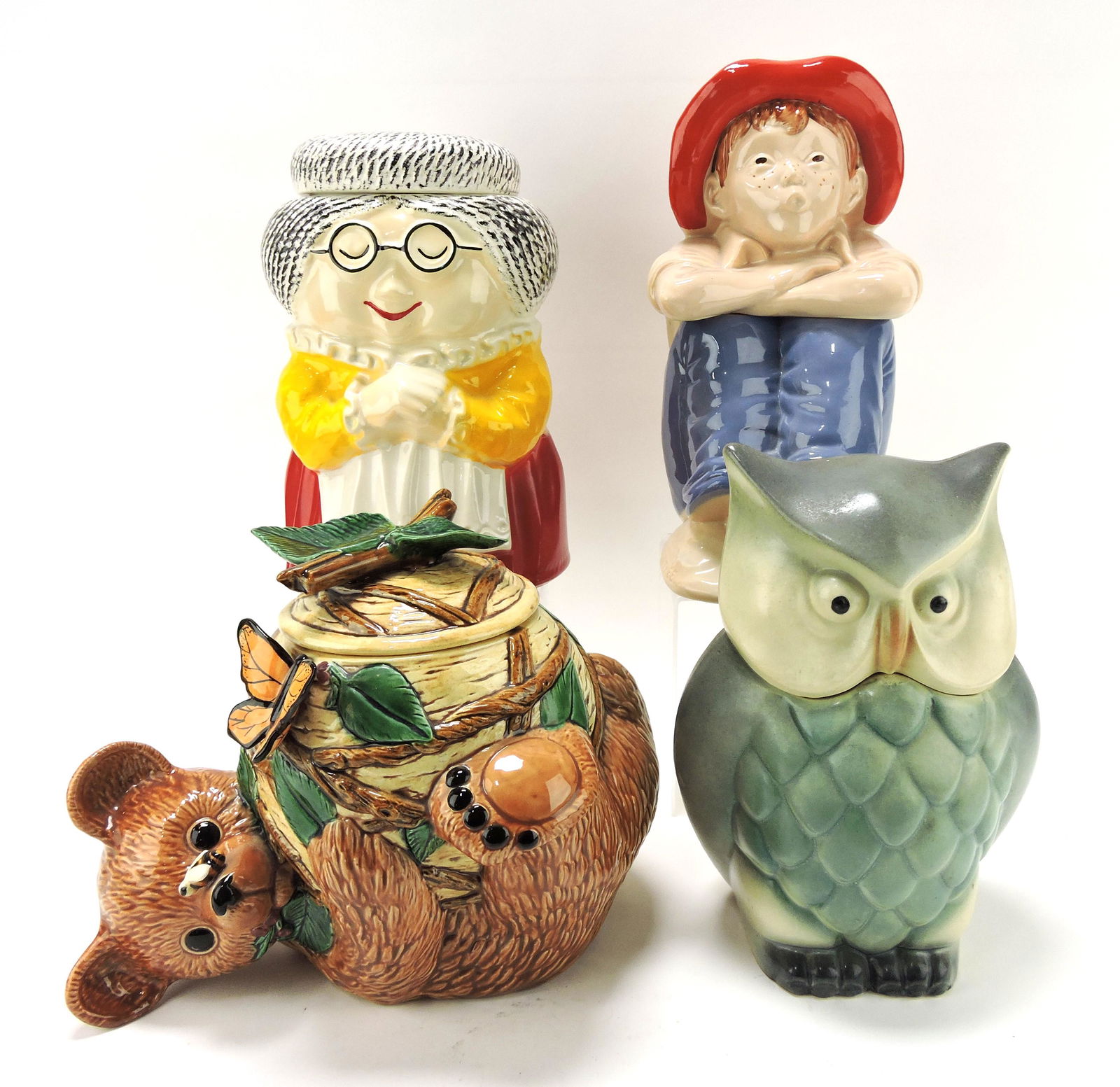 Lot of 4 cookie jars: Old lady with (1 of 1)