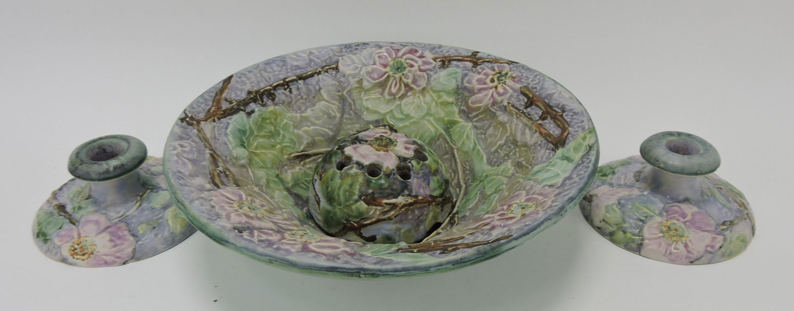 Weller Silvertone console bowl, flower (1 of 1)