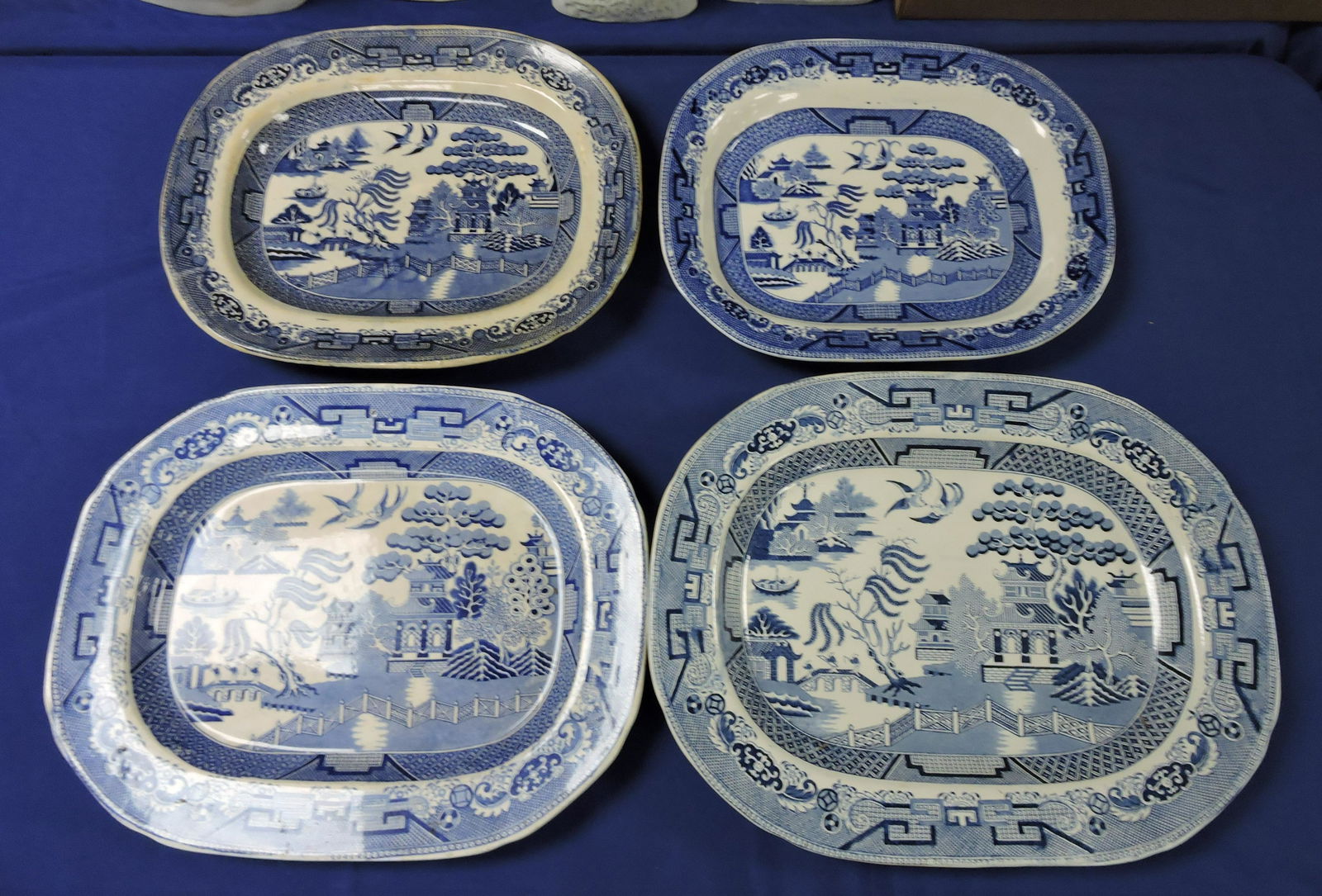 English Blue Willow lot of 4 platters,: 15 to 18"