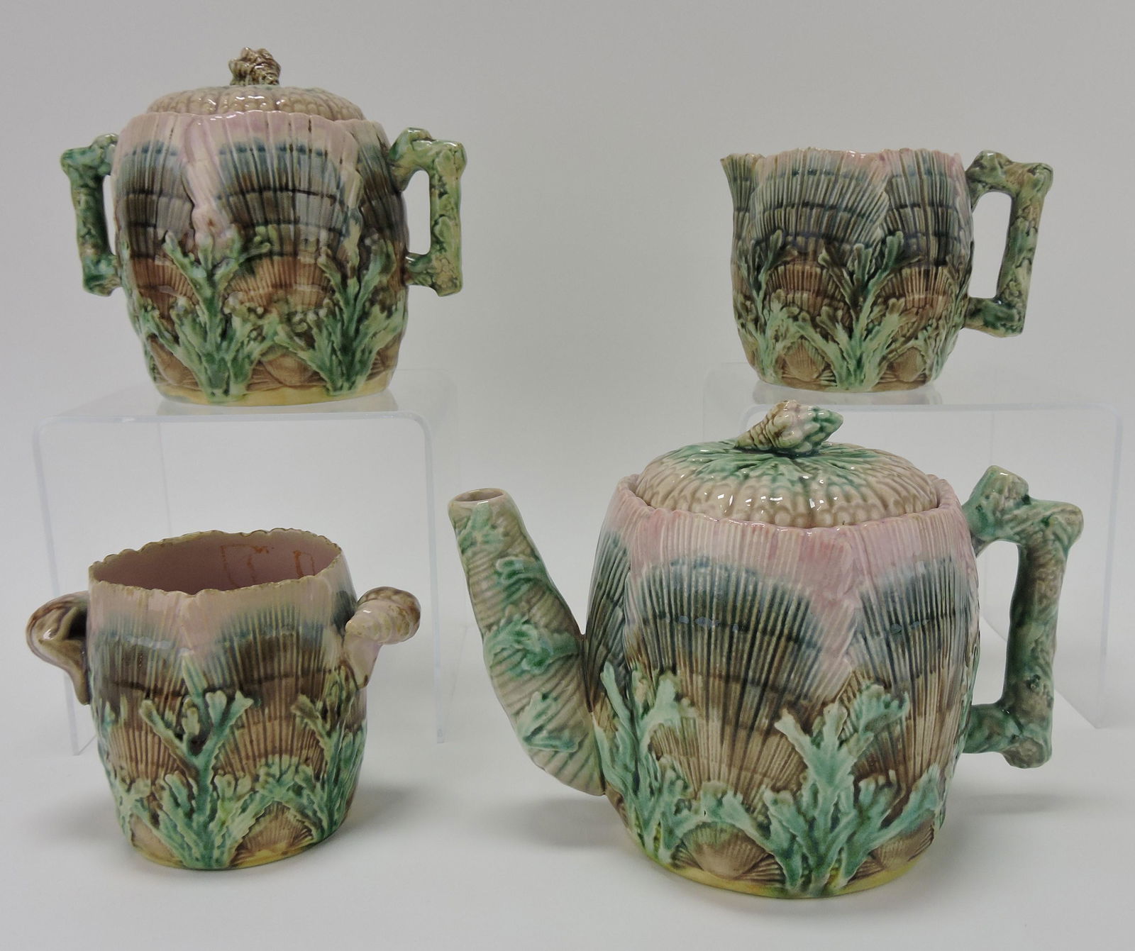 Etruscan majolica shell and seaweed (1 of 1)