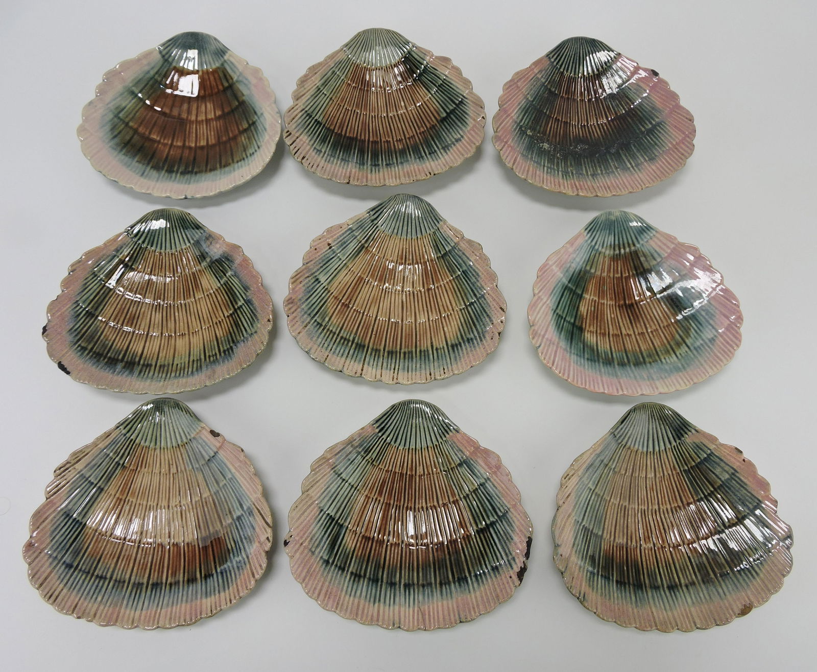 Etruscan majolica shell and seaweed (1 of 1)