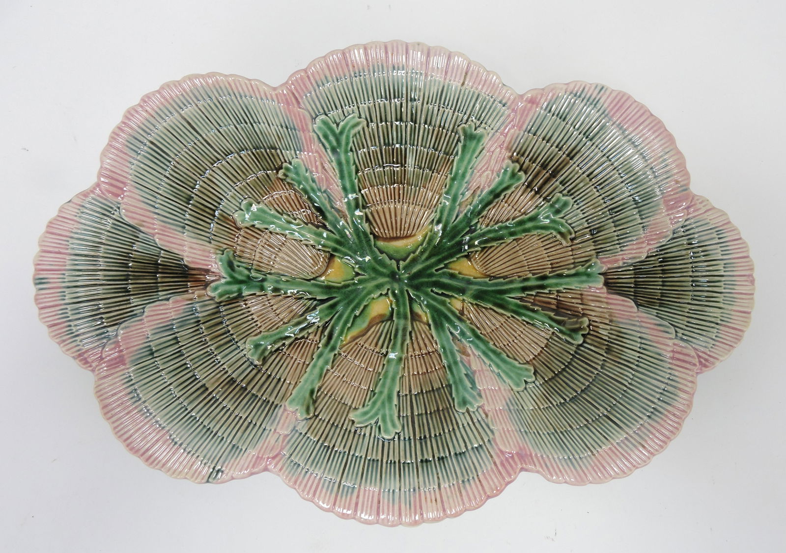 Etruscan majolica shell and seaweed (1 of 1)