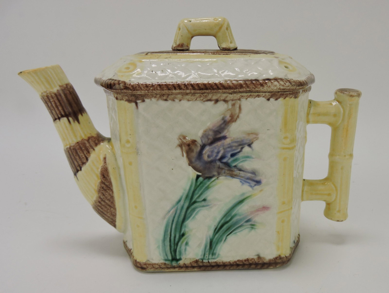 Etruscan majolica bird and iris teapot 6" (1 of 1)
