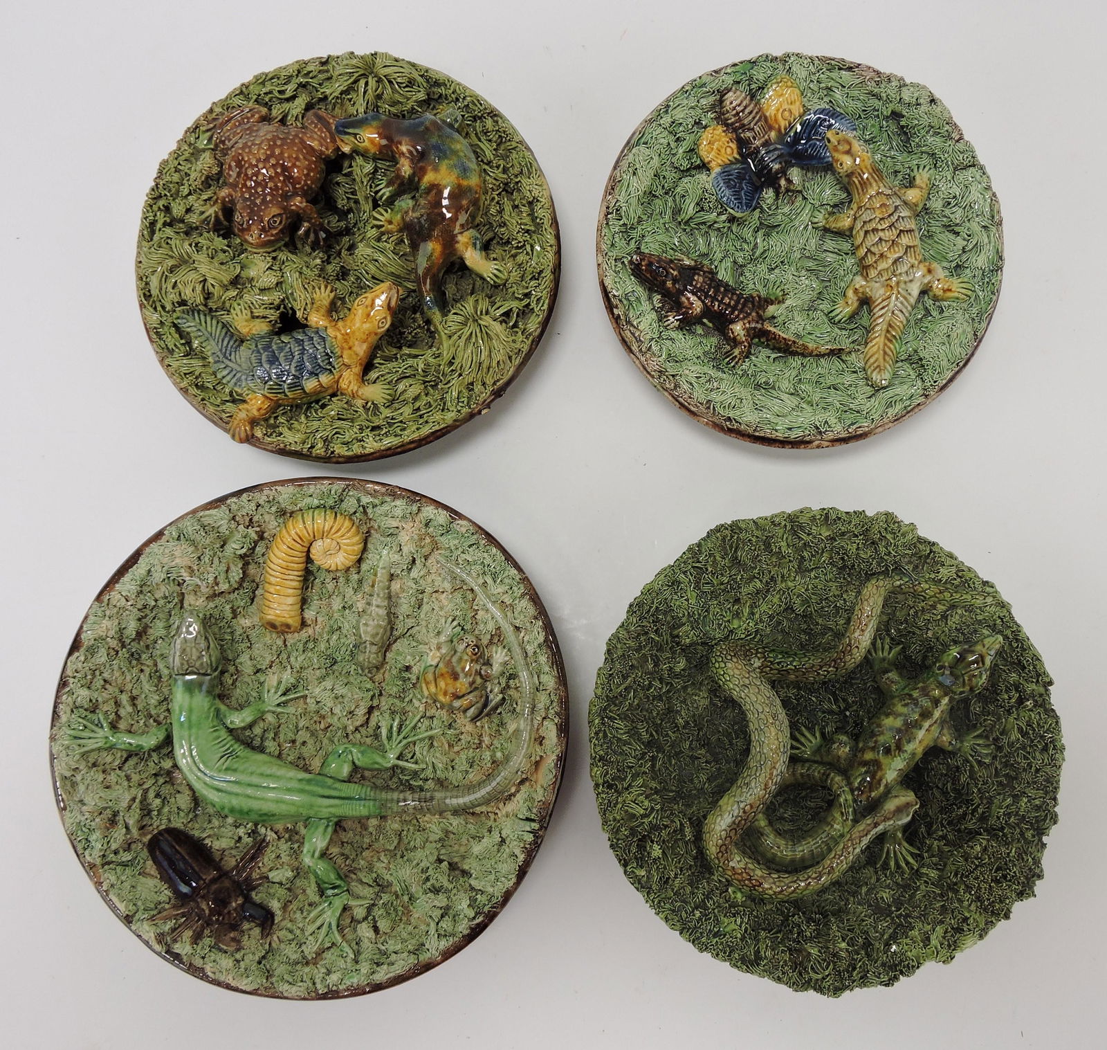 Portugal Palissy lot of 4 round plaques (1 of 5)