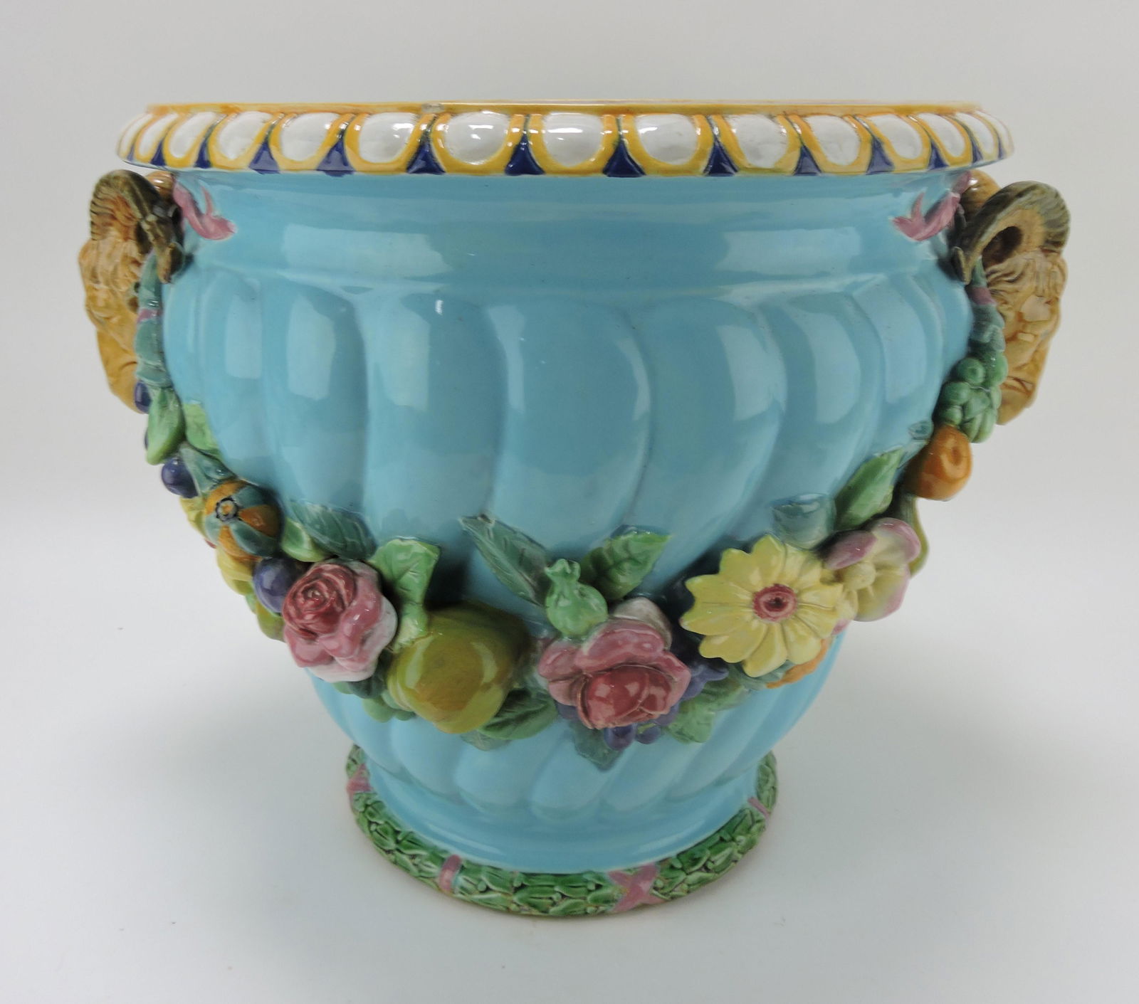 Minton majolica turquoise ground (1 of 3)