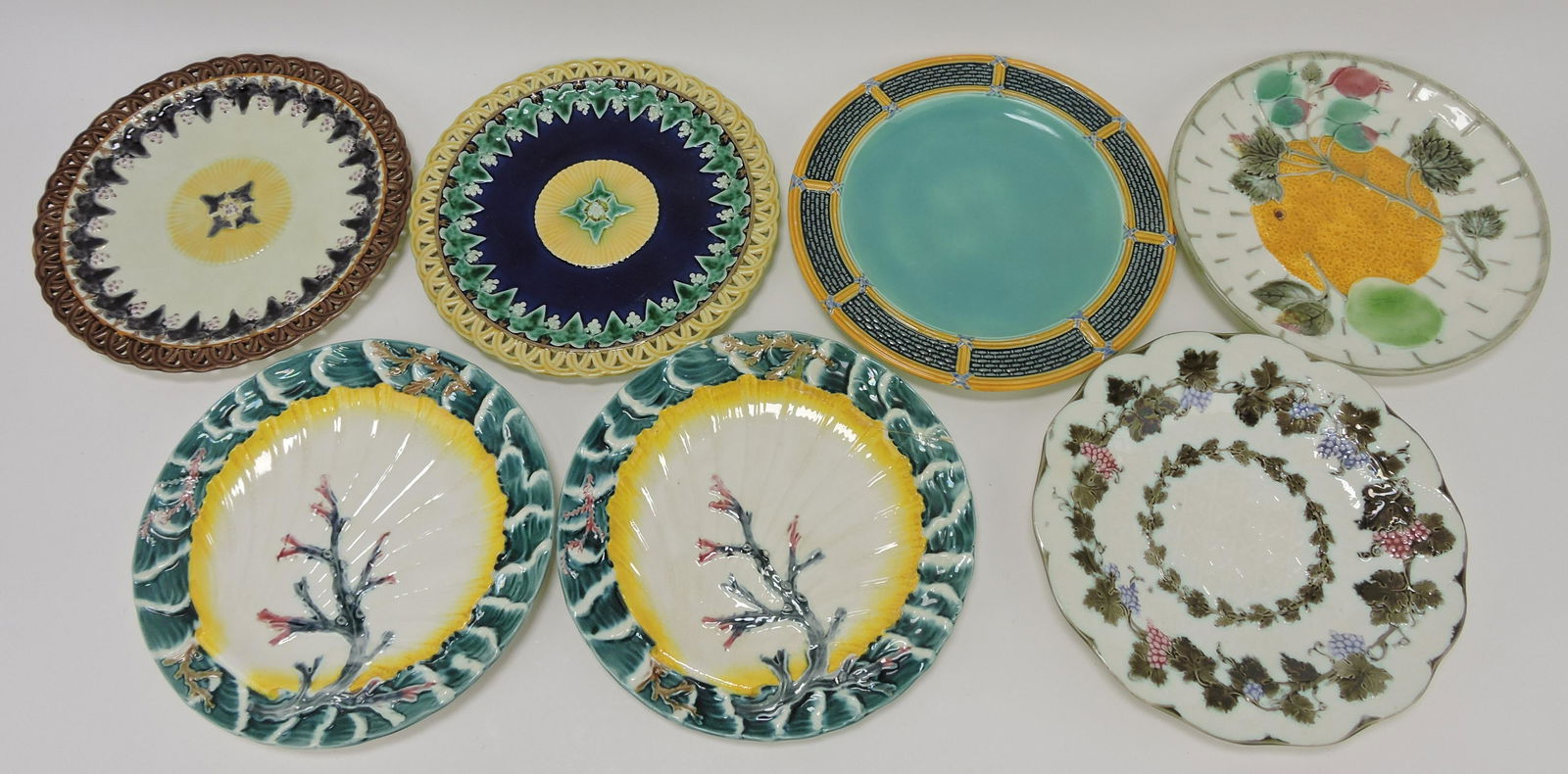 Wedgwood lot of 7 majolica plates, (1 of 1)