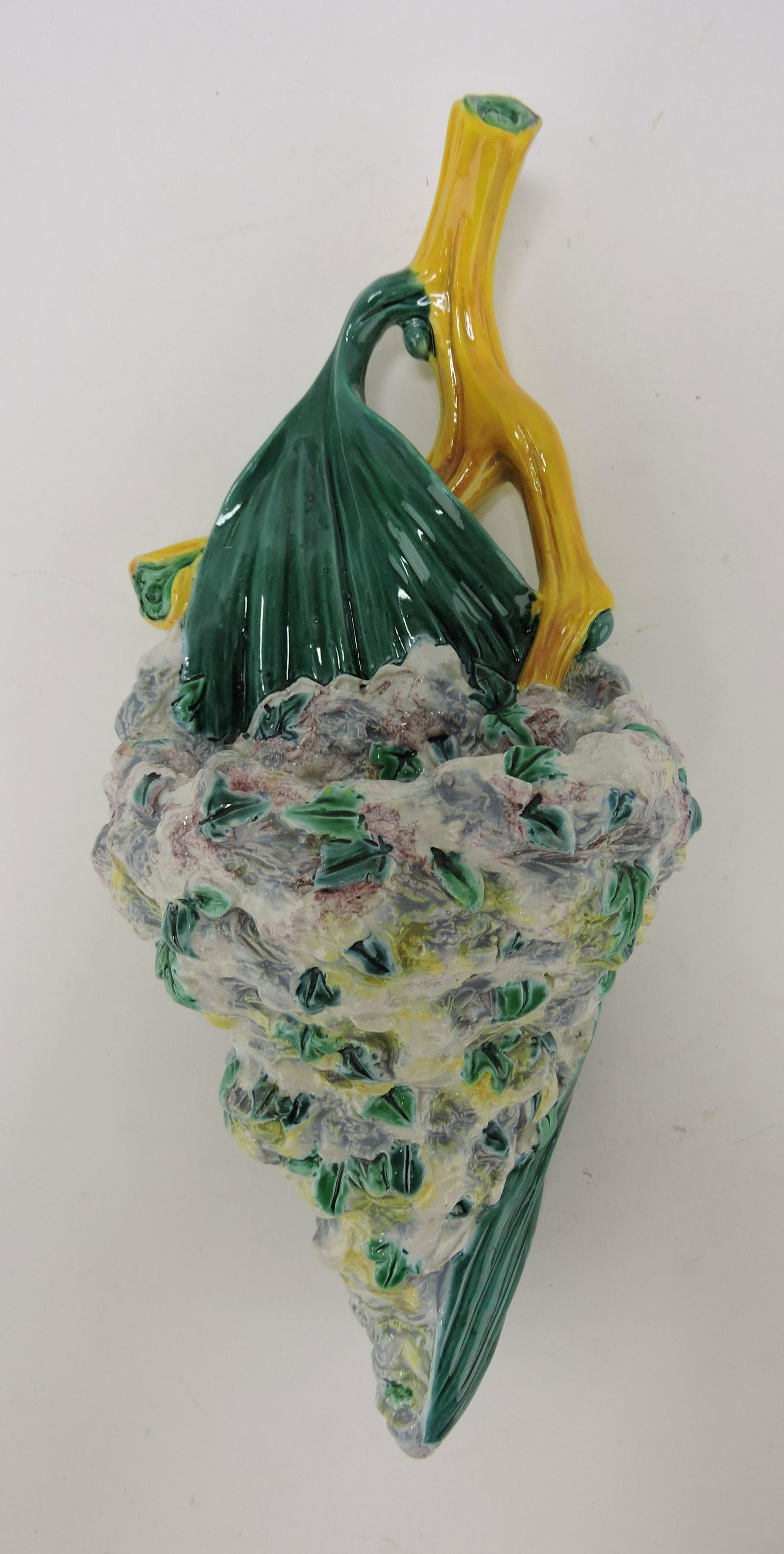 Royal Worcester majolica bird's nest (1 of 1)