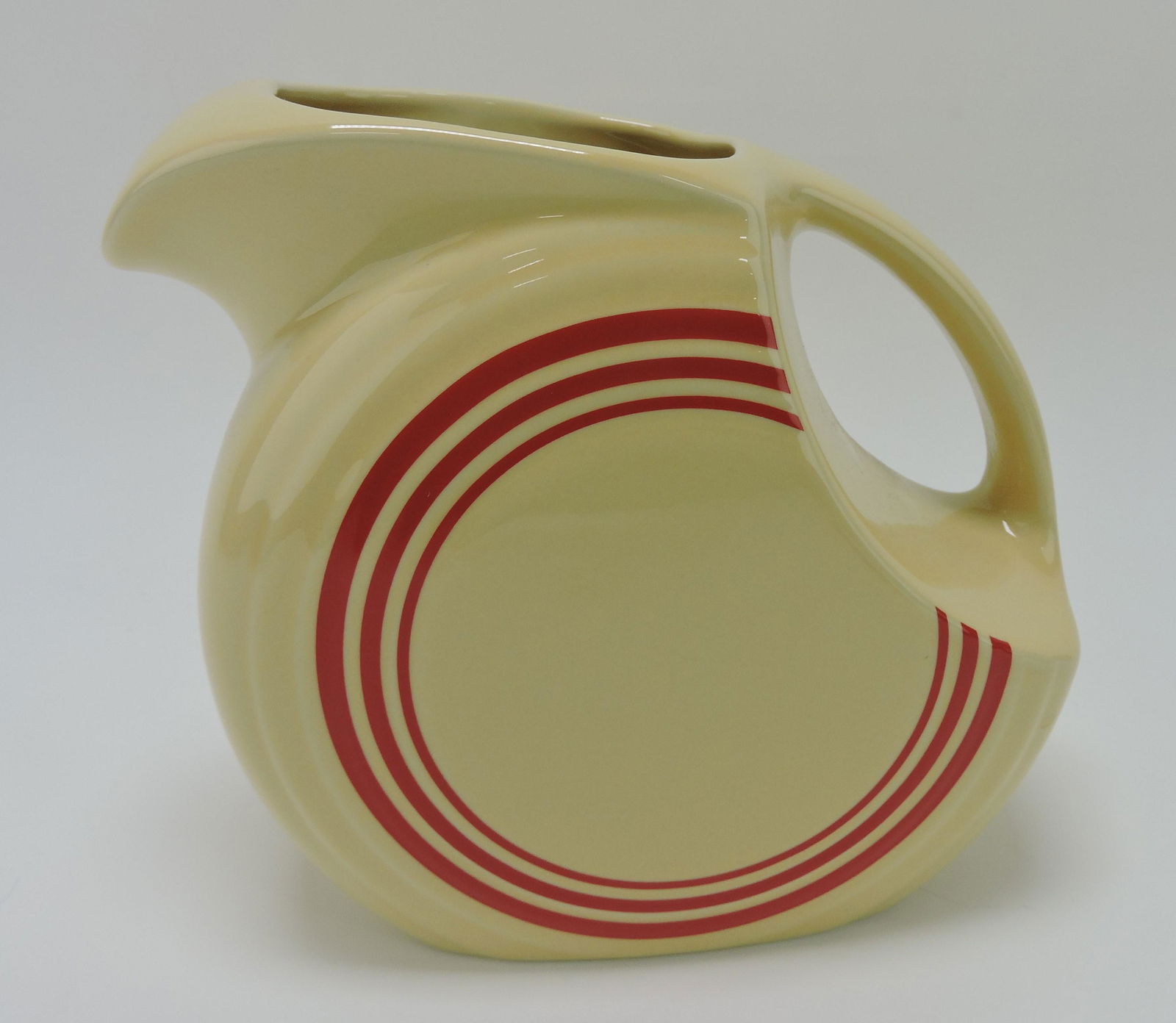 Fiesta Post 86 disc water pitcher, (1 of 1)