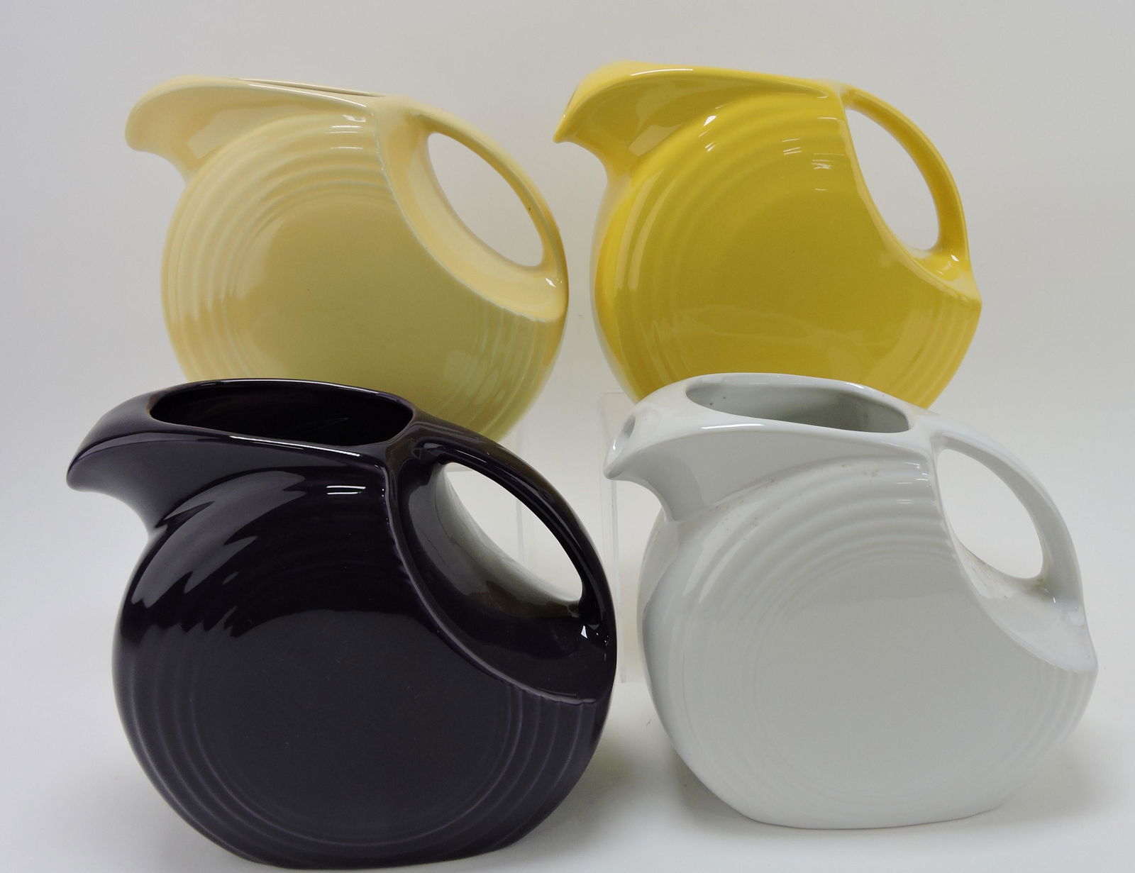 Fiesta Post 86 disc water pitcher (1 of 1)