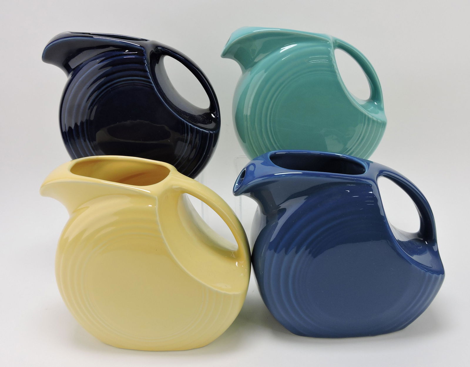 Fiesta Post 86 disc water pitcher (1 of 1)