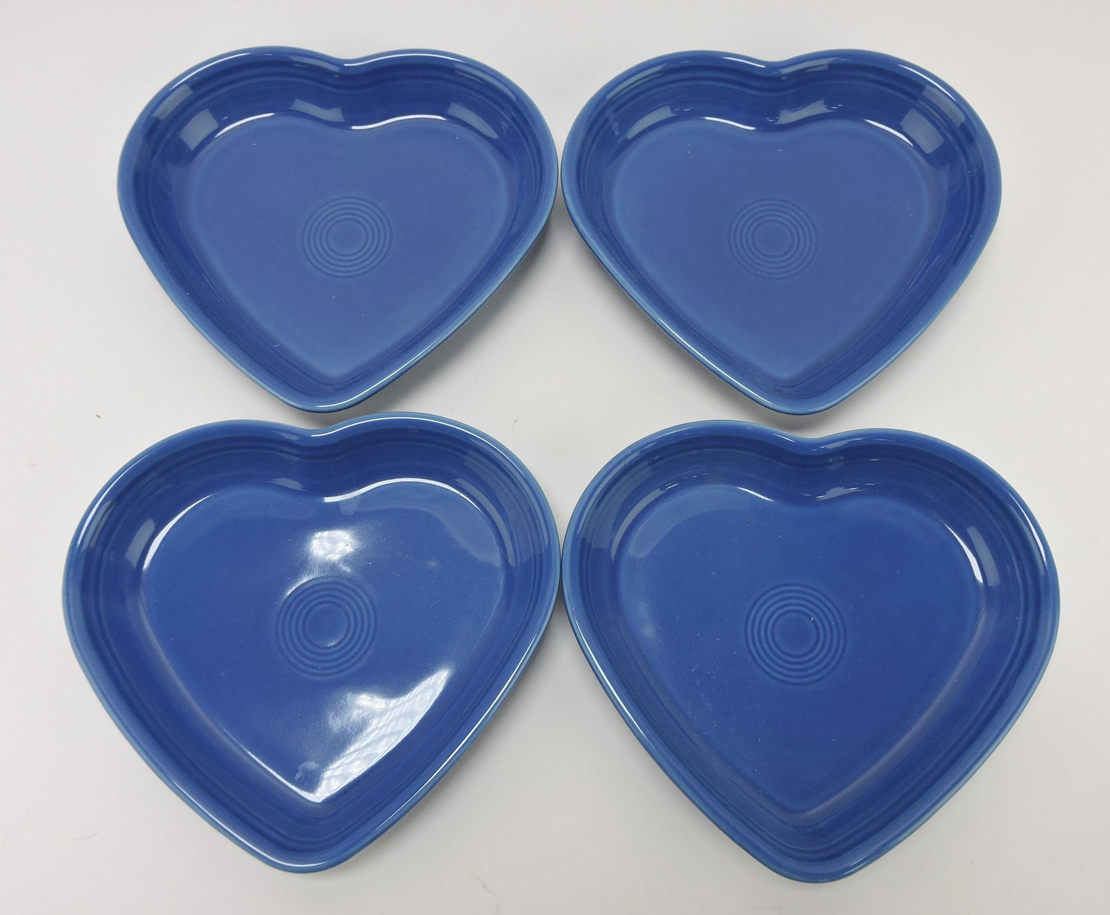Fiesta Post 86 lot of 4 - 9" heart: dishes, lapis