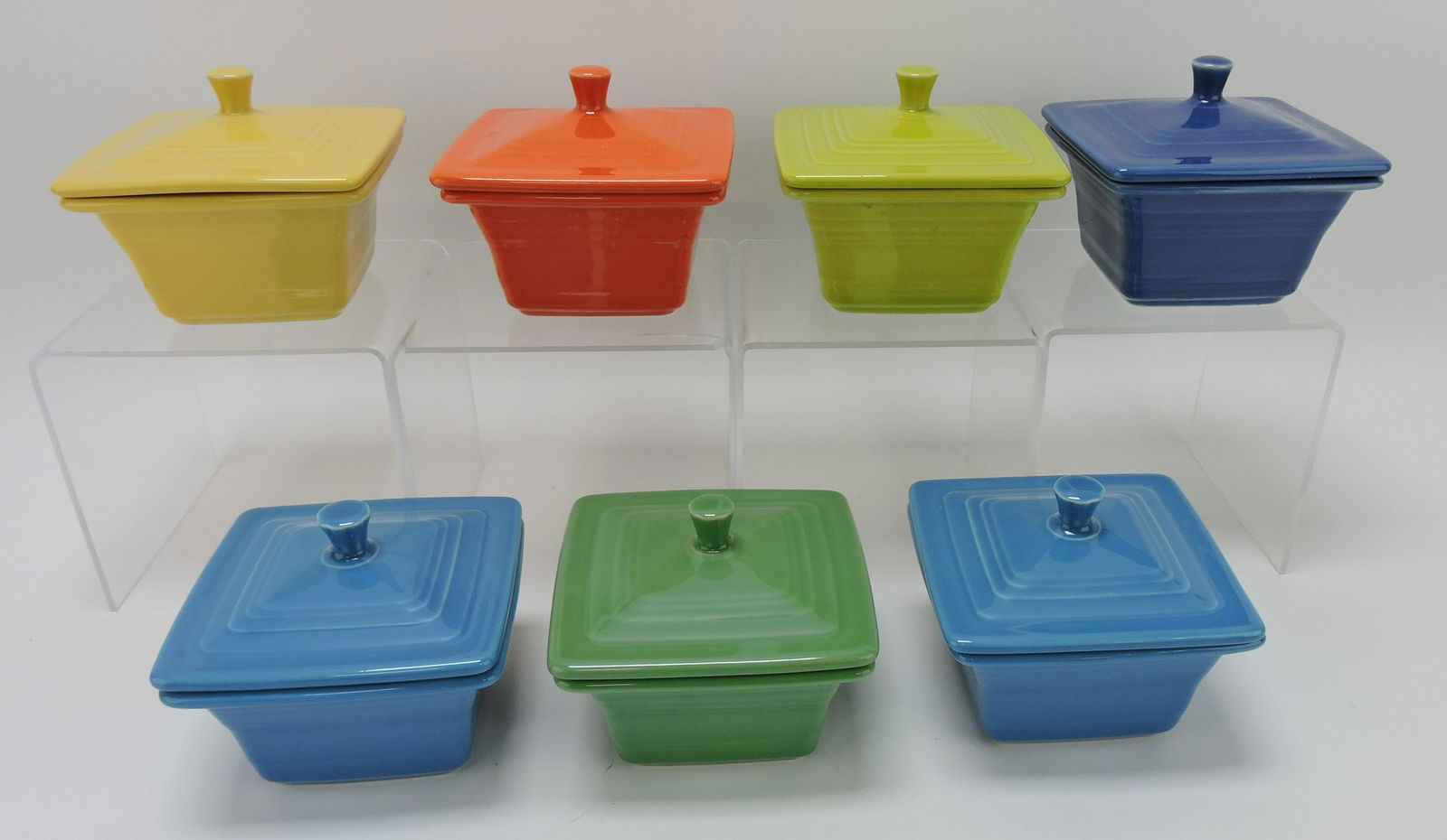 Fiesta Post 86 Belk covered box: group, 7 mixed