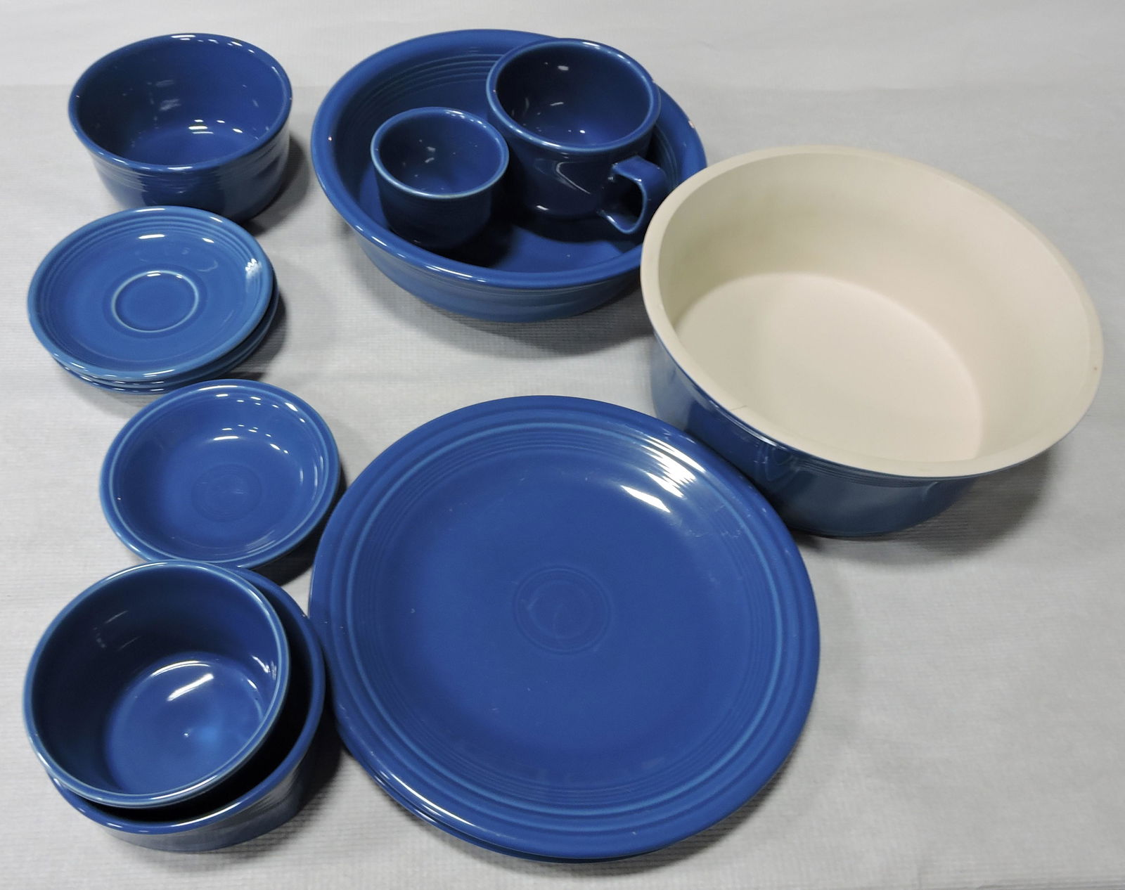 Fiesta Post 86 lot of 13 pieces,: lapis