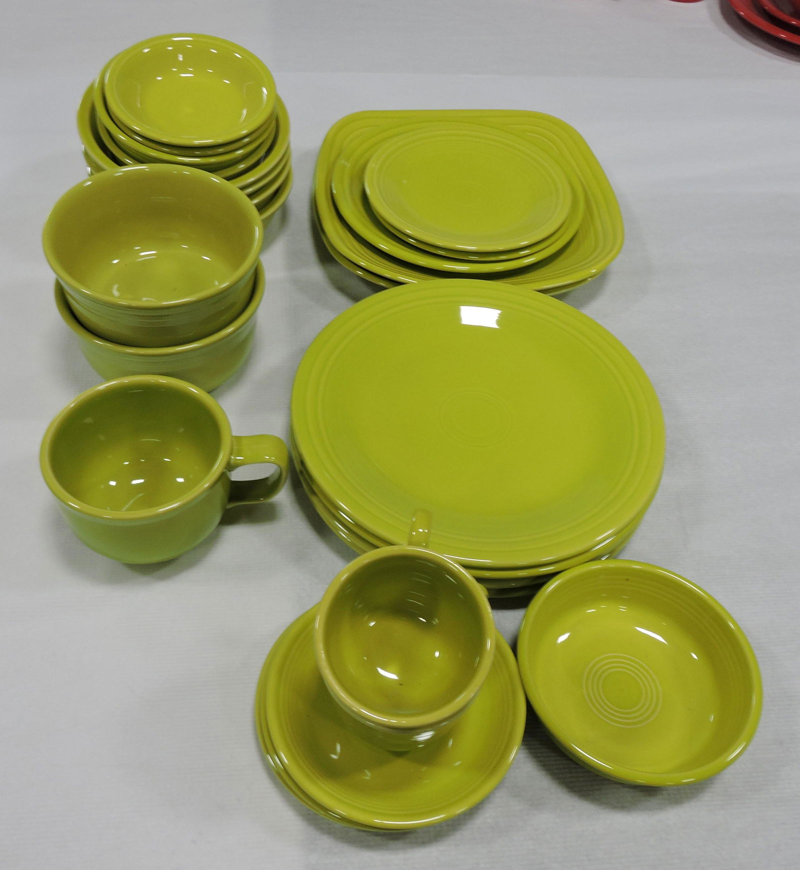 Fiesta Post 86 lot of 26 pieces,: lemongrass