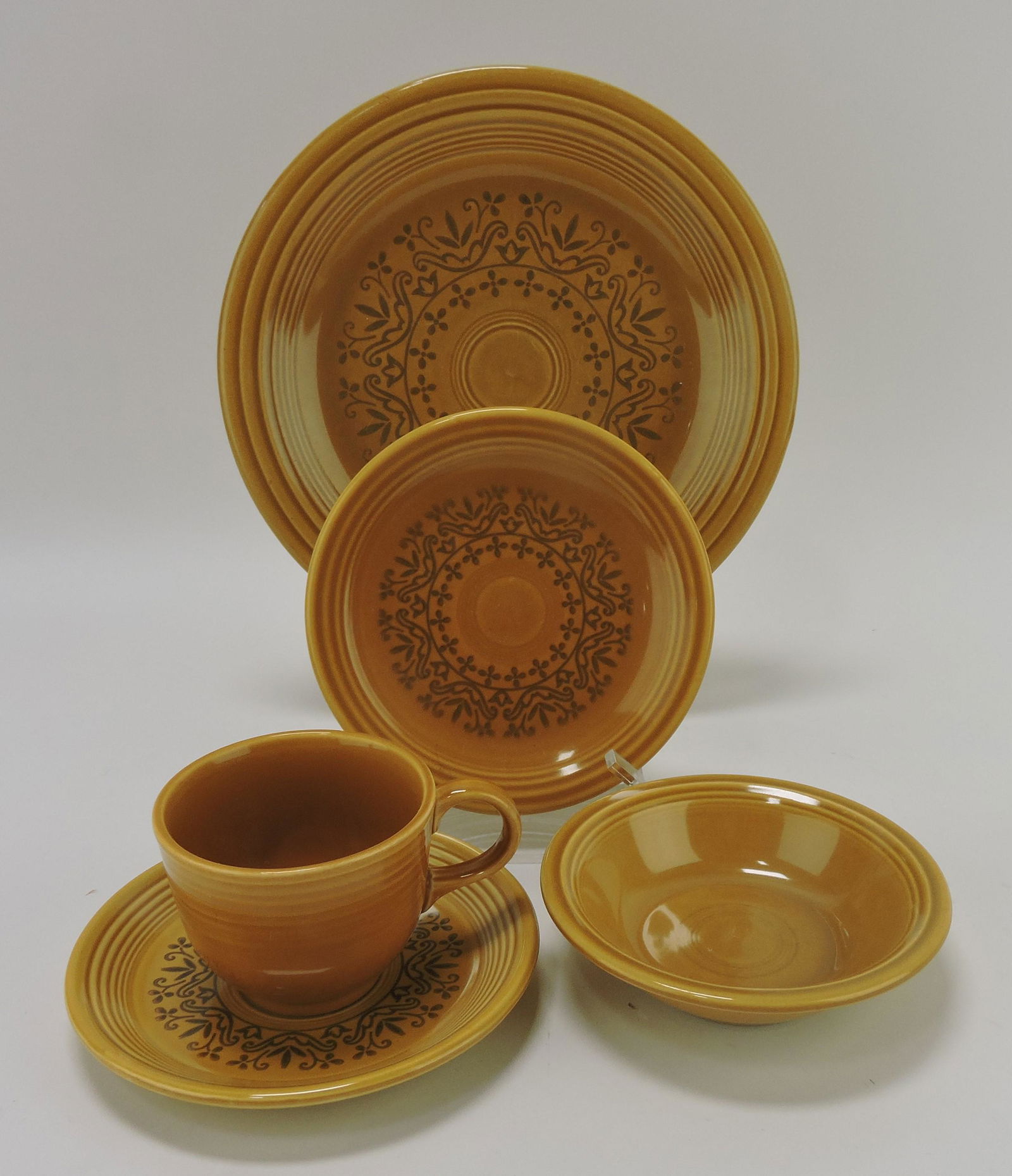 Fiesta Ironstone/Casualtone 5 pc (1 of 1)