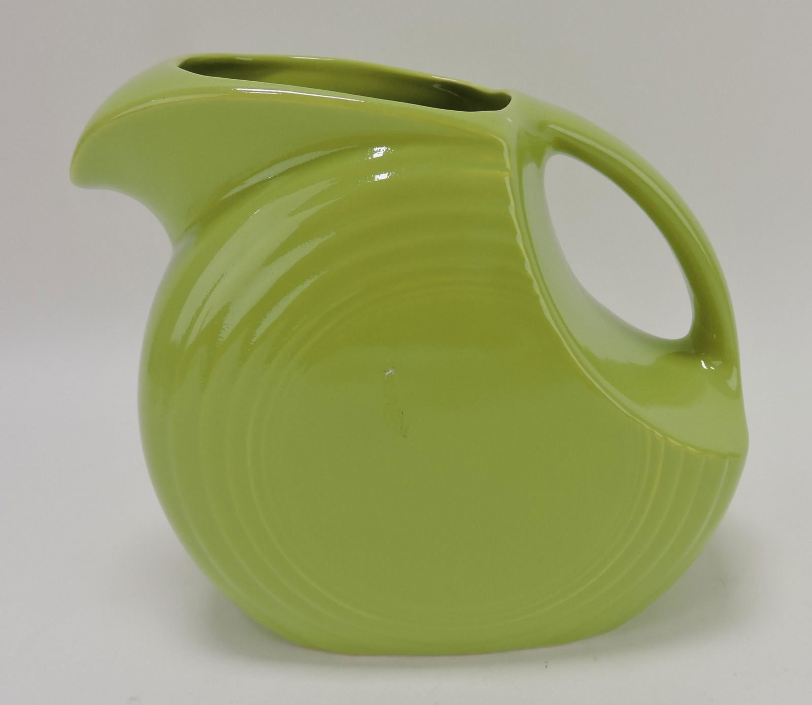 Fiesta disc water pitcher, chartreuse (1 of 1)