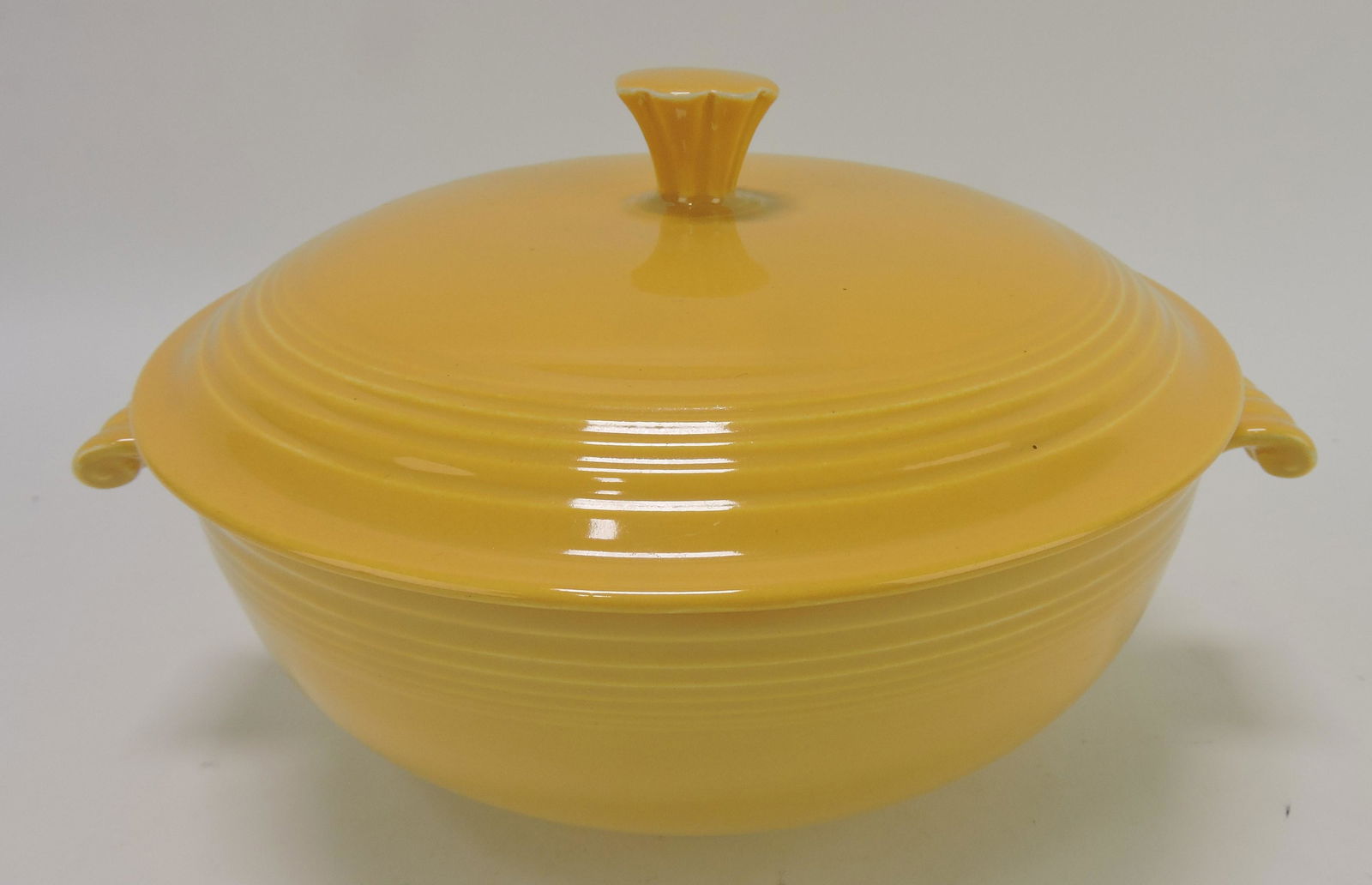 Fiesta casserole, yellow, nick to (1 of 1)