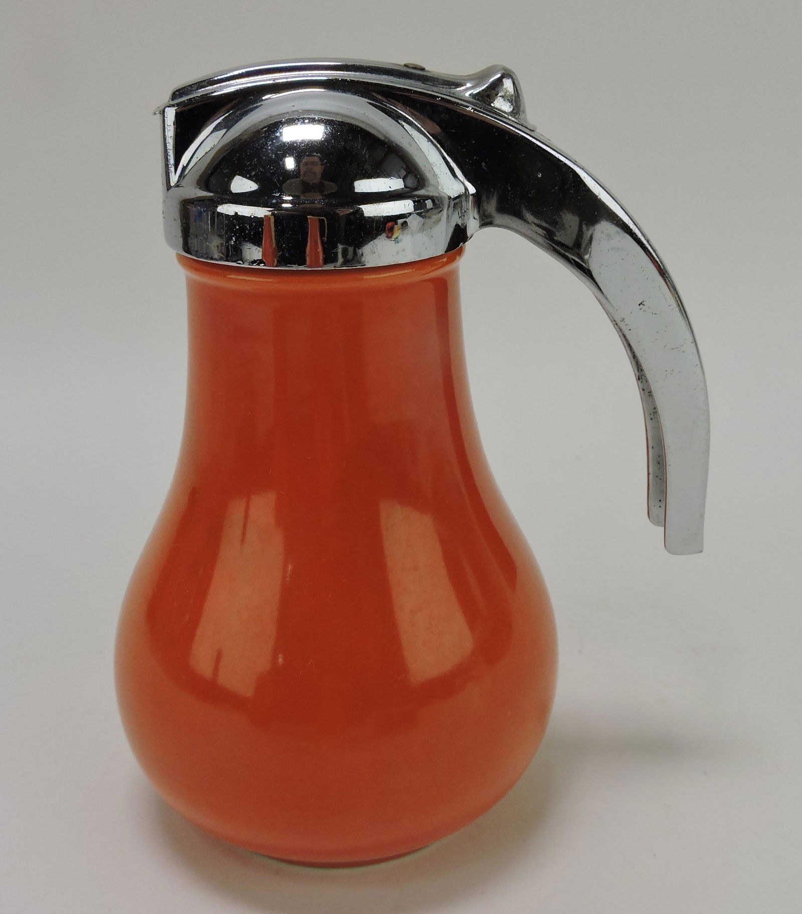 Fiesta syrup pitcher, red (1 of 1)