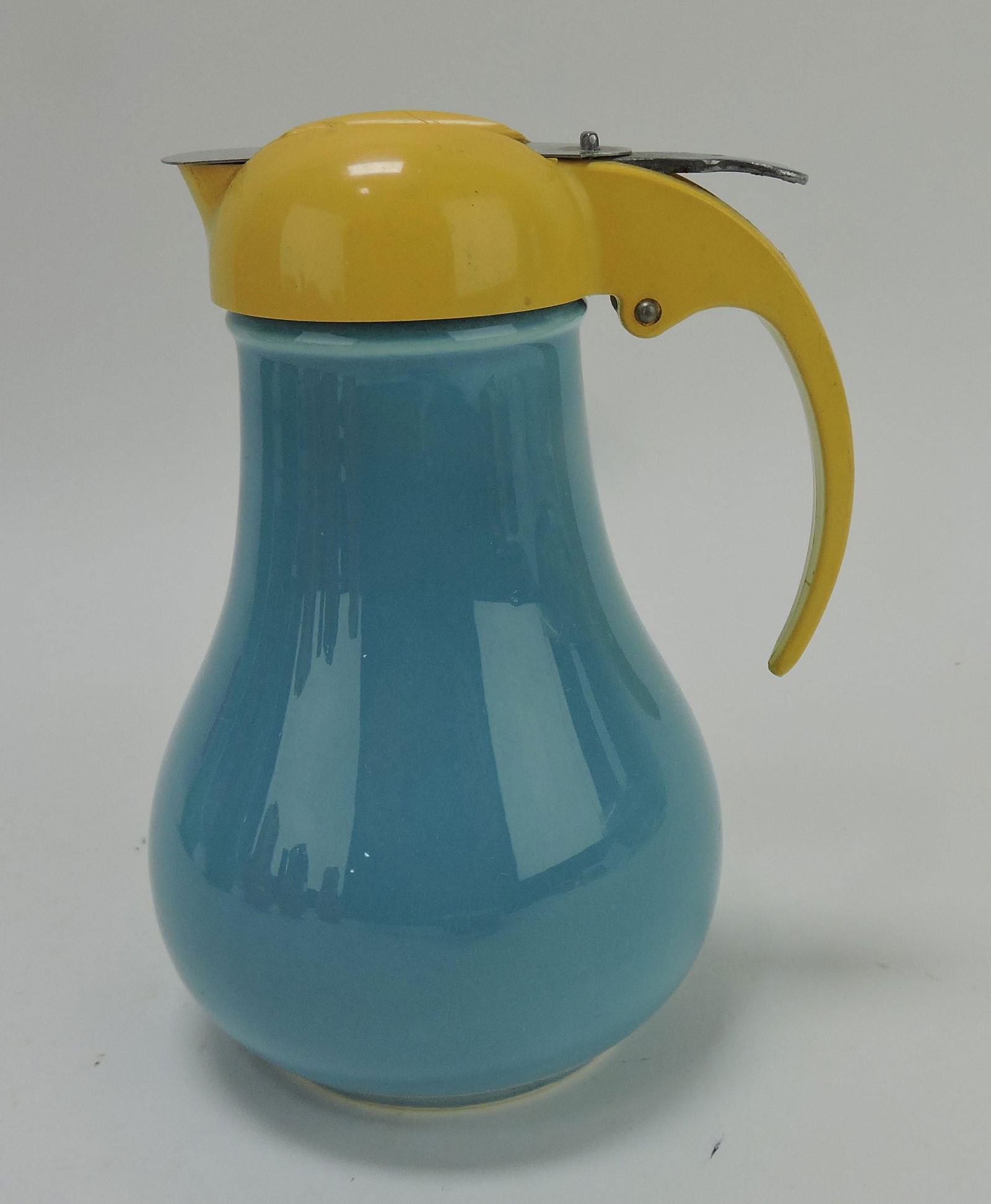 Fiesta syrup pitcher, turquoise (1 of 1)