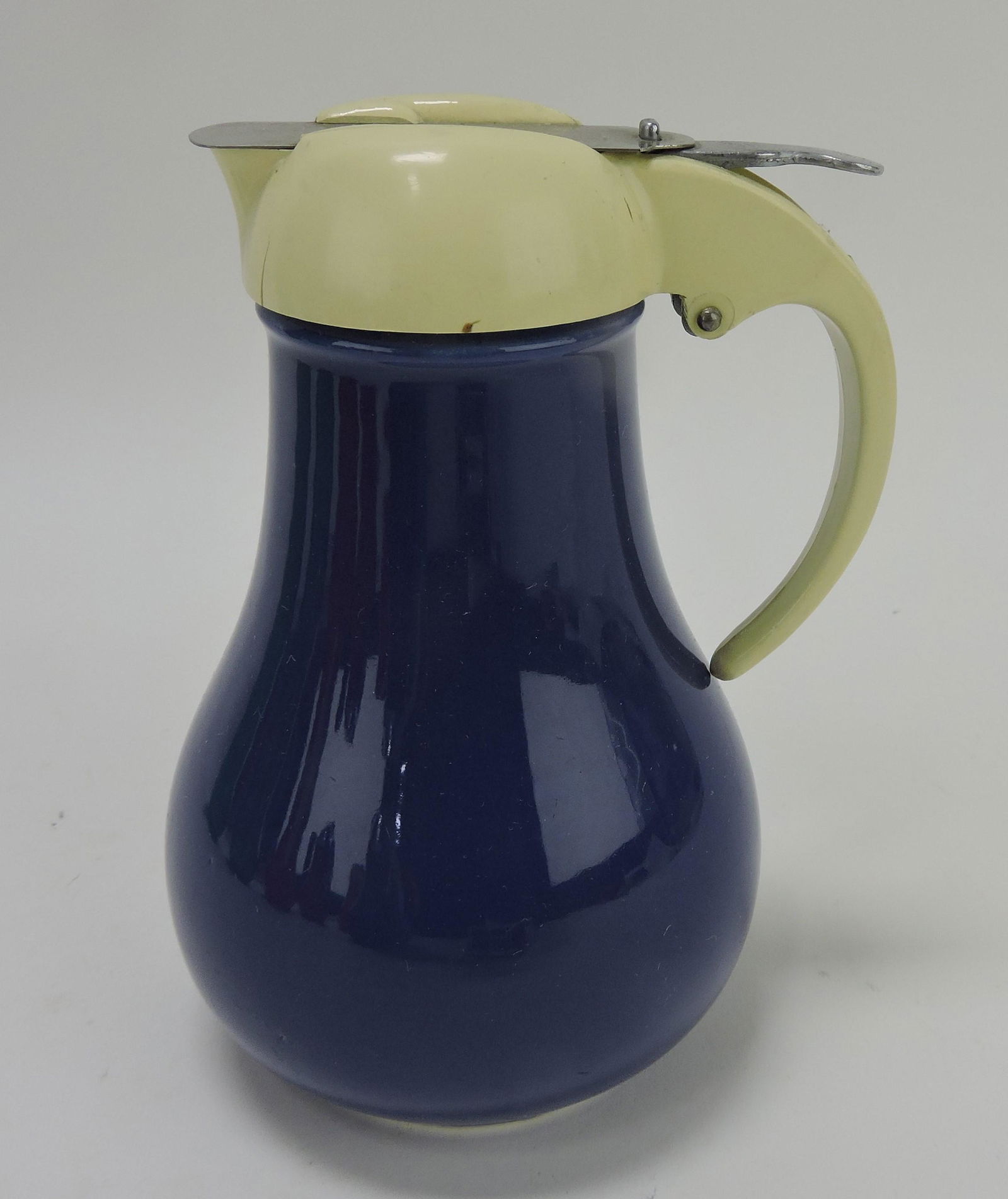Fiesta syrup pitcher, cobalt, hairline (1 of 1)