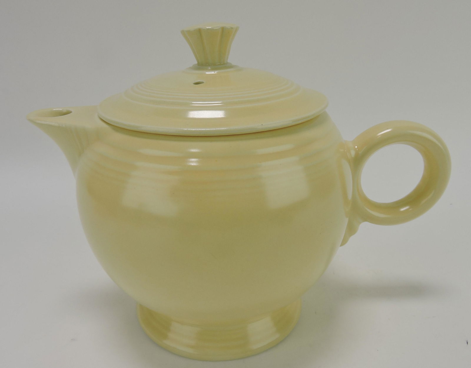 Fiesta large teapot, ivory (1 of 1)